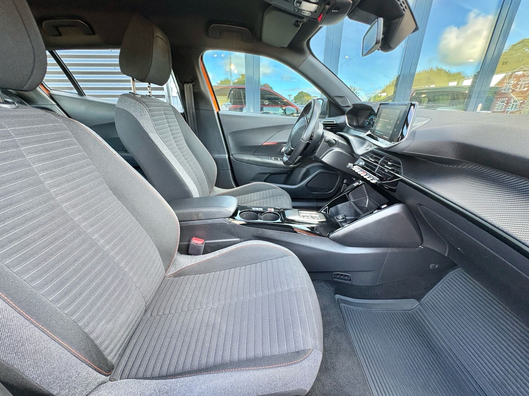 Billede af Peugeot e-2008 EL Active 136HK 5d Aut.
