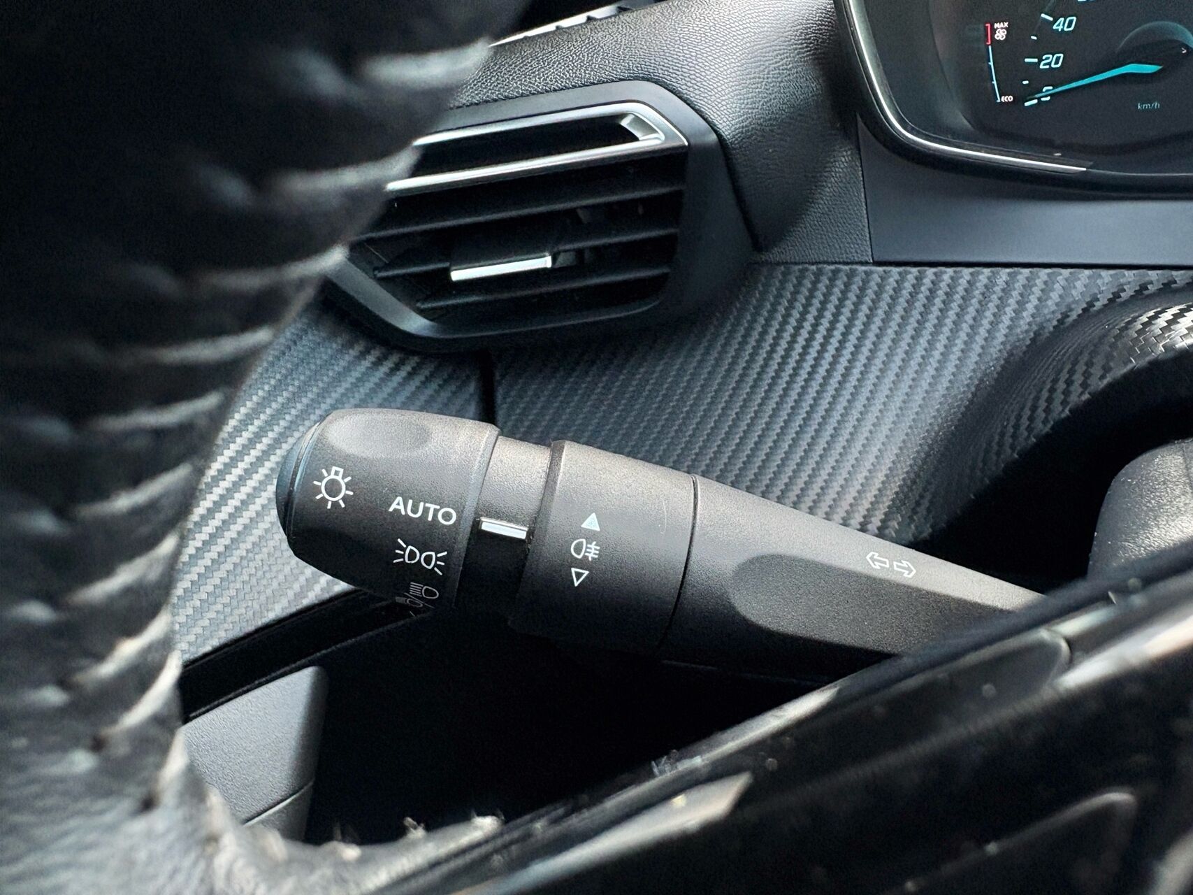 Billede af Peugeot e-2008 EL Active 136HK 5d Aut.