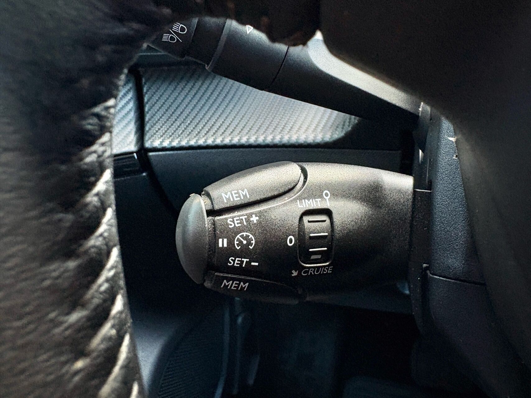 Billede af Peugeot e-2008 EL Active 136HK 5d Aut.