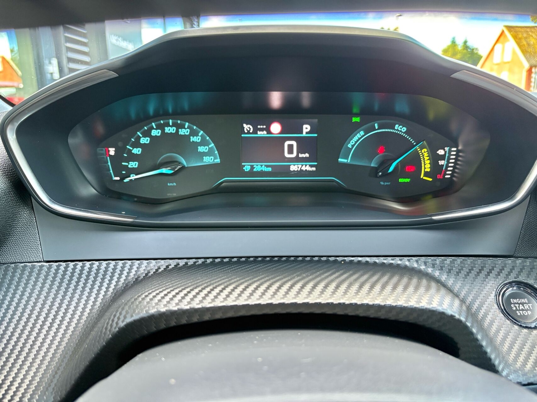 Billede af Peugeot e-2008 EL Active 136HK 5d Aut.