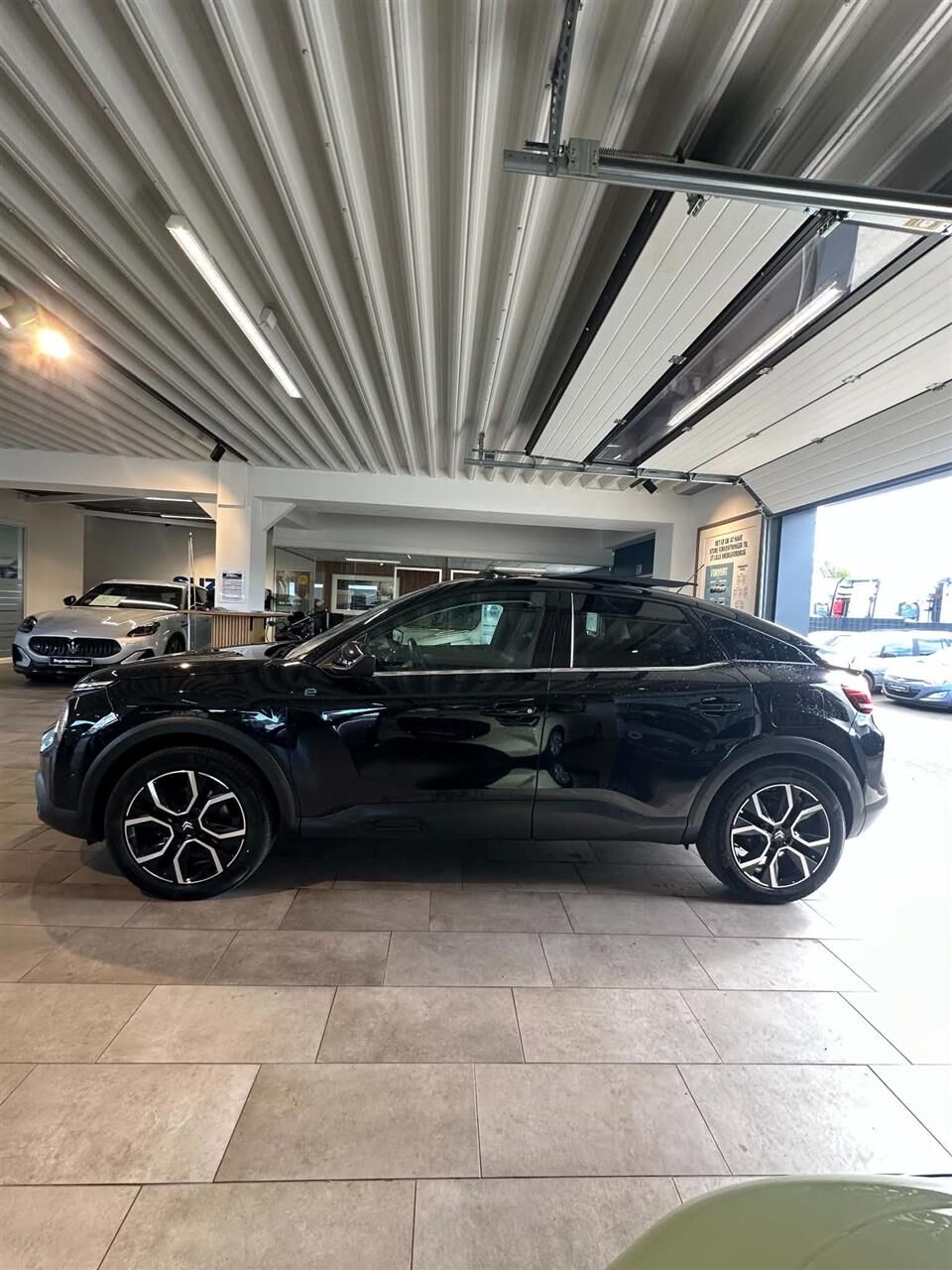 Billede af Citroën e-C4 EL Shine Sport 136HK 5d Aut.