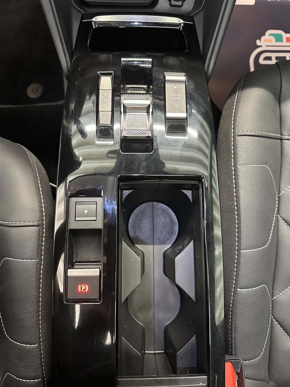 Billede af Citroën e-C4 EL Shine Sport 136HK 5d Aut.