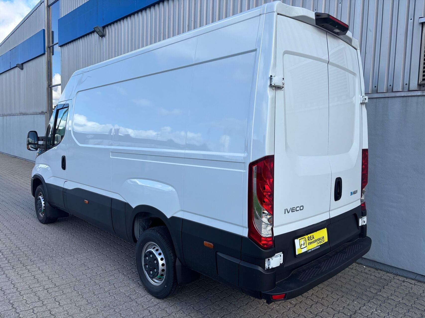 Billede af Iveco eDaily 35S14E 12m3 EL 190HK Van Aut.