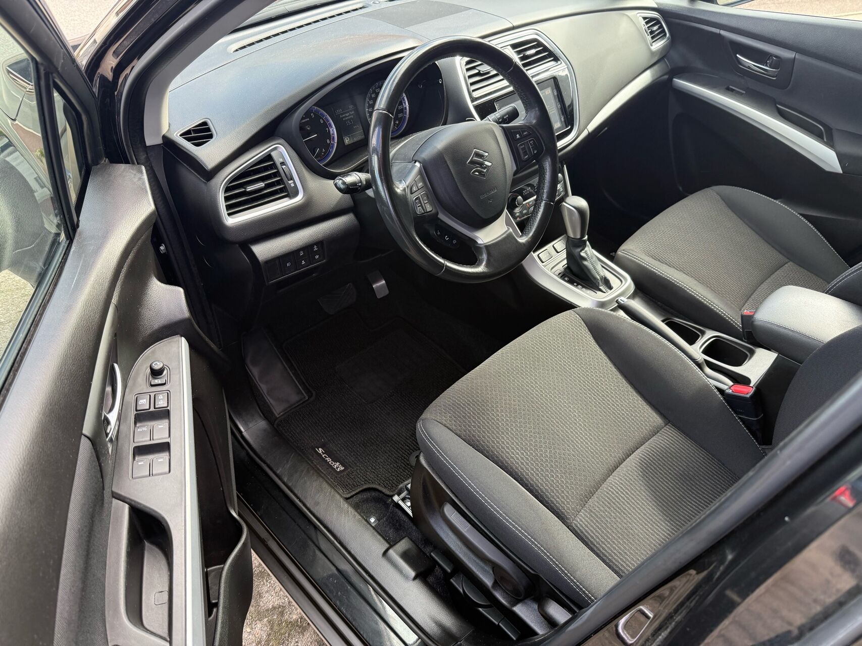 Billede af Suzuki S-Cross 1,4 Boosterjet  Mild hybrid Active Hybrid 129HK 5d 6g Aut.