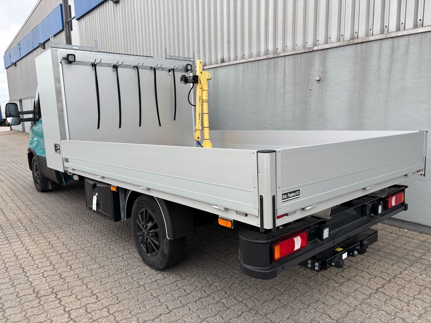 Billede af Iveco Daily 35S18 4200mm 3,0 D 180HK Ladv./Chas. 8g Aut.