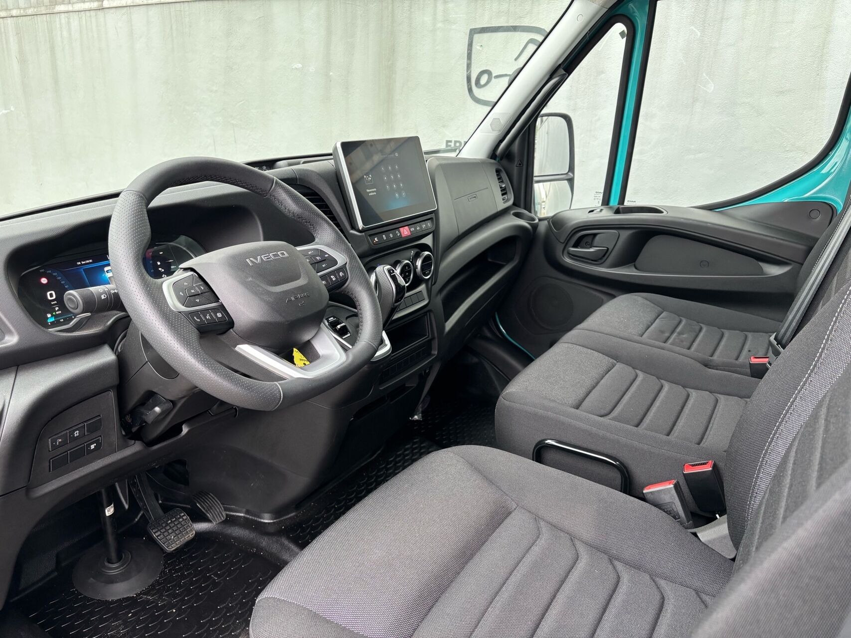 Billede af Iveco Daily 35S18 4200mm 3,0 D 180HK Ladv./Chas. 8g Aut.