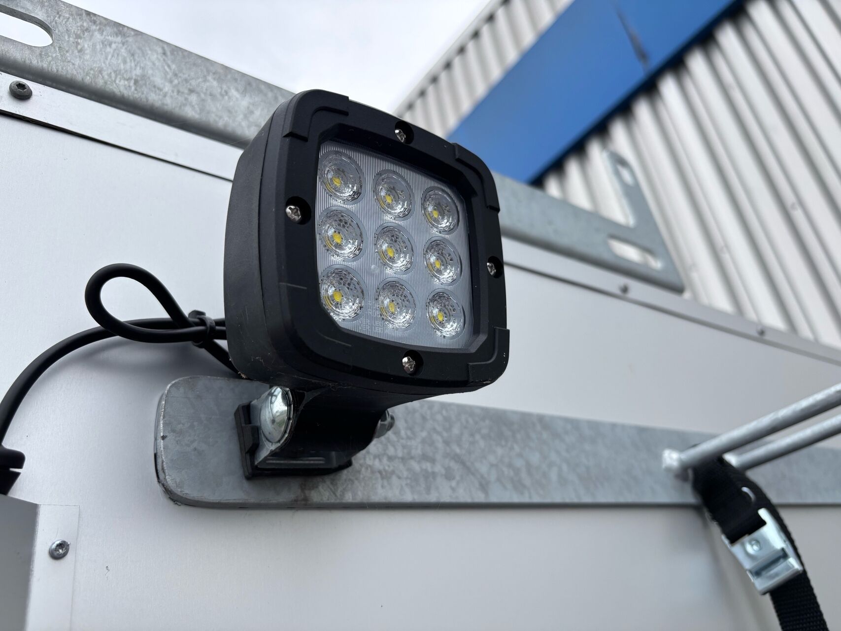 Billede af Iveco Daily 35S18 4200mm 3,0 D 180HK Ladv./Chas. 8g Aut.