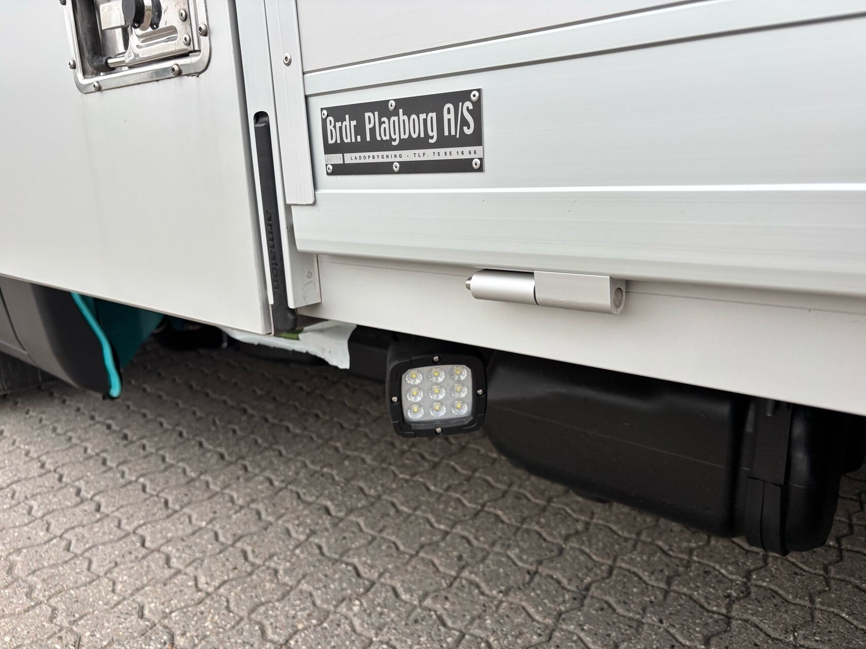 Billede af Iveco Daily 35S18 4200mm 3,0 D 180HK Ladv./Chas. 8g Aut.