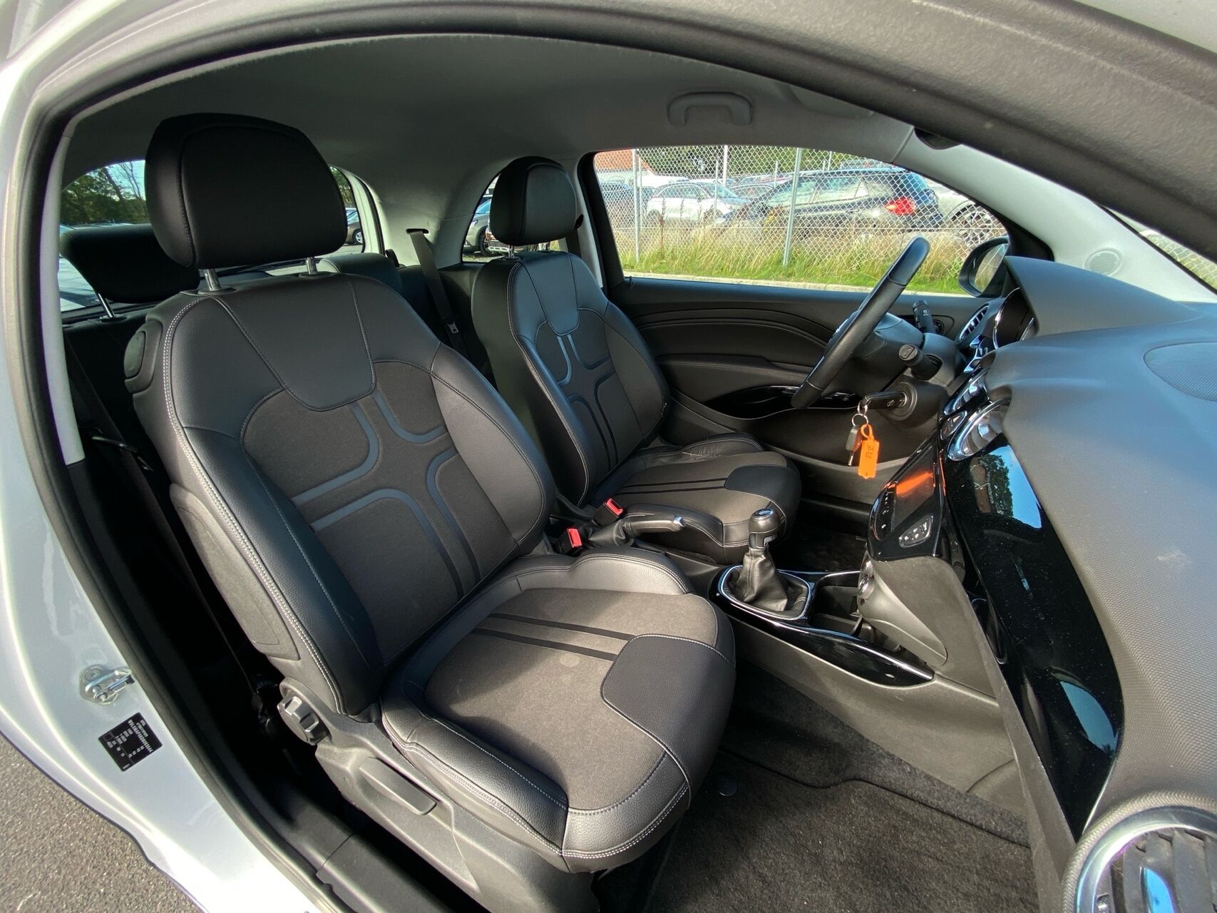 Billede af Opel Adam 1,4 SLAM 100HK 3d