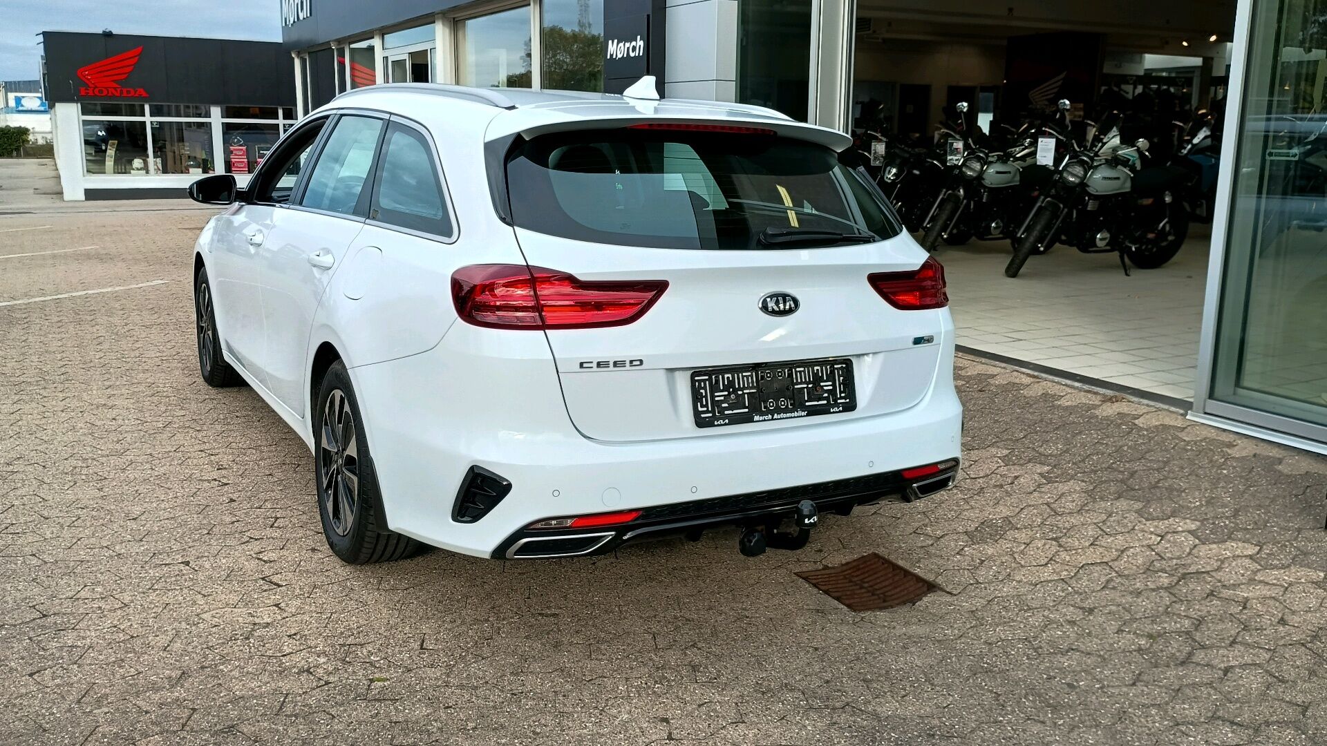 Billede af Kia Ceed SW 1,6 GDI PHEV  Plugin-hybrid Prestige DCT 141HK Stc 6g Aut.