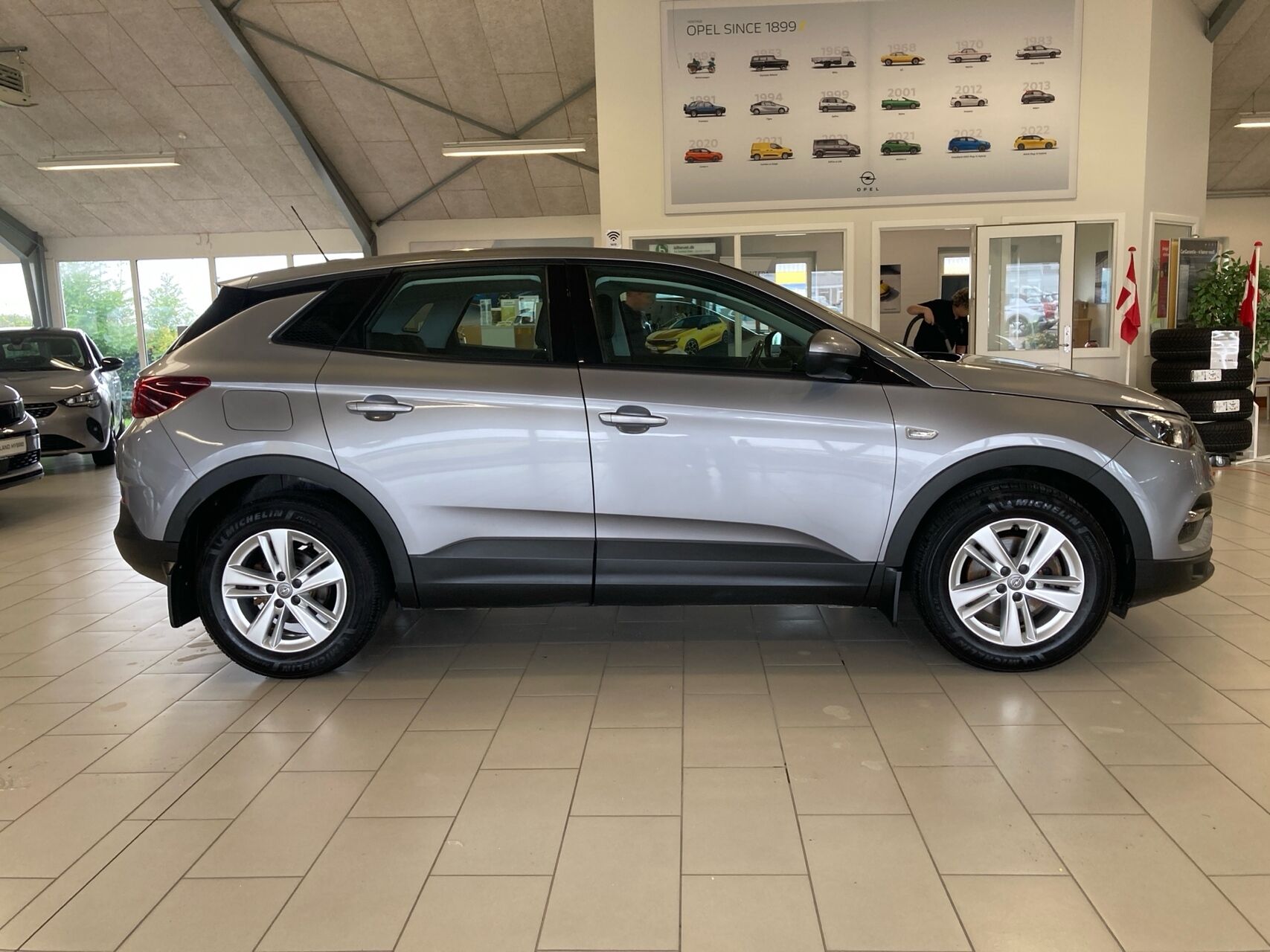 Billede af Opel Grandland X 1,2 Direct Injection Turbo Enjoy Start/Stop 130HK 5d 6g