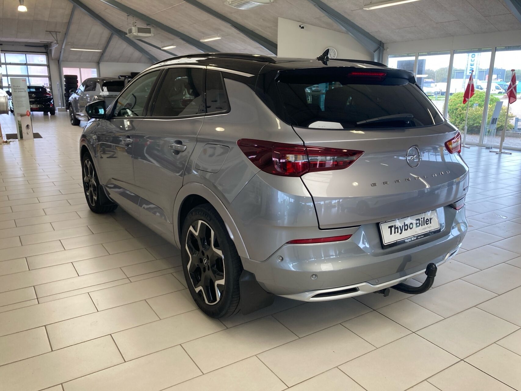 Billede af Opel Grandland 1,6 PHEV  Plugin-hybrid Ultimate EAT8 225HK 5d 8g Aut.