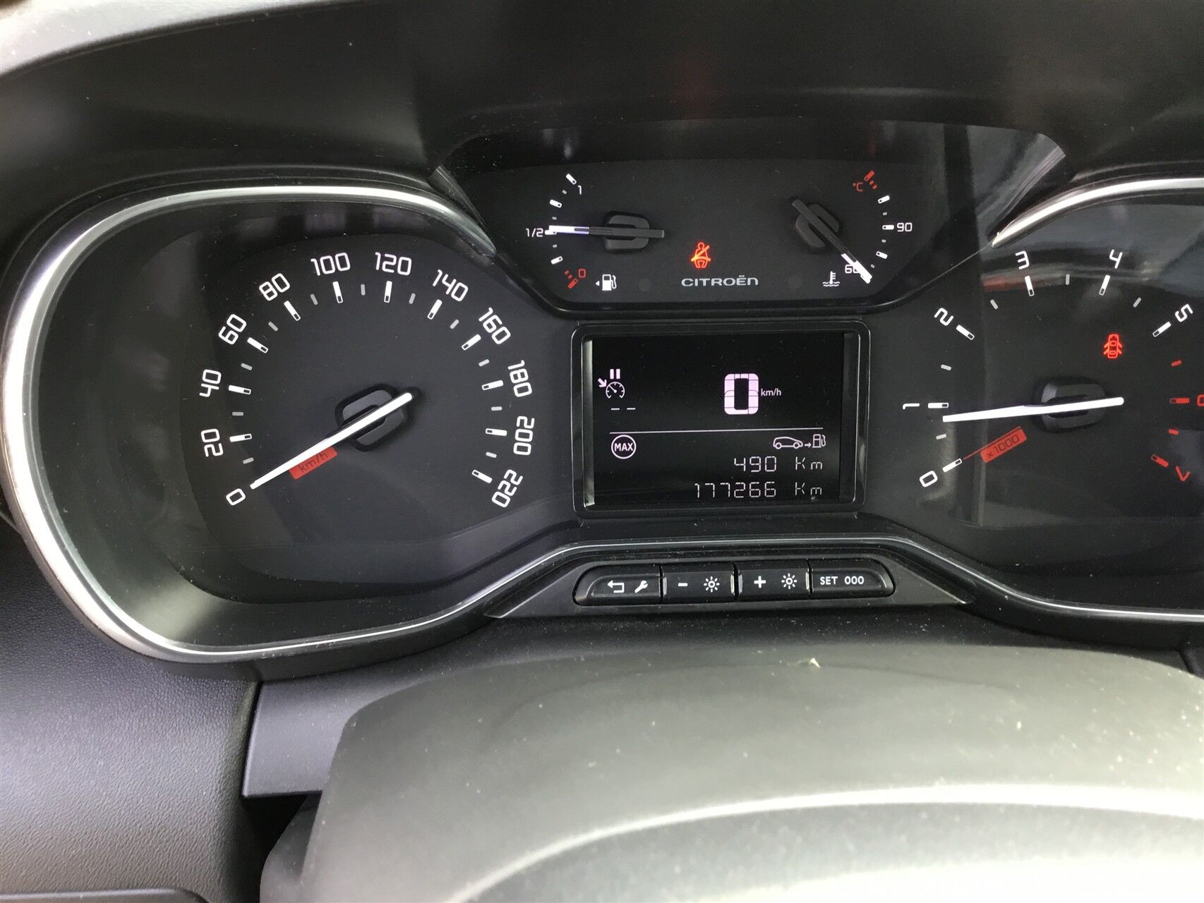 Billede af Citroën C3 Aircross 1,6 Blue HDi Shine start/stop 100HK 5d