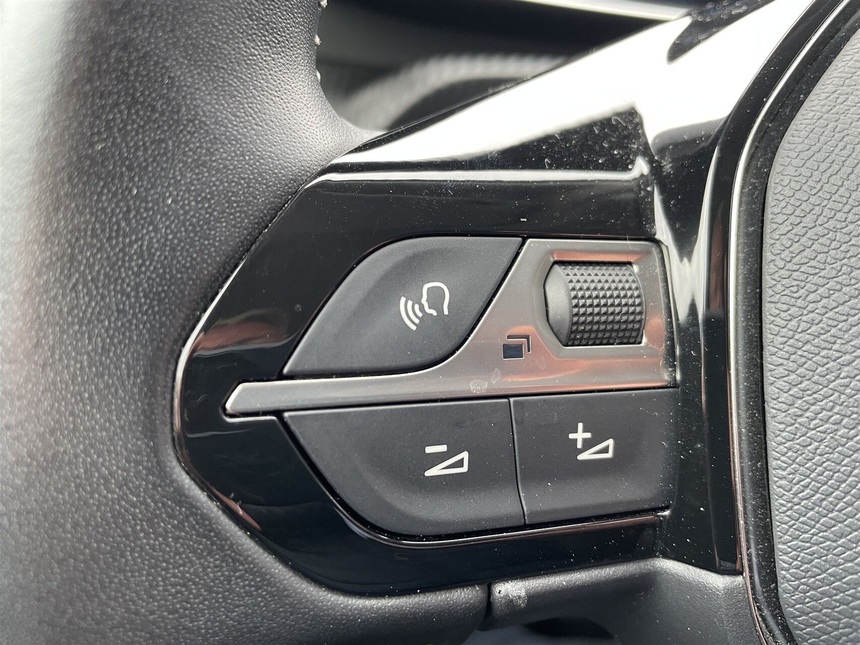 Billede af Peugeot 2008 1,2 PureTech Allure Pack 100HK 5d