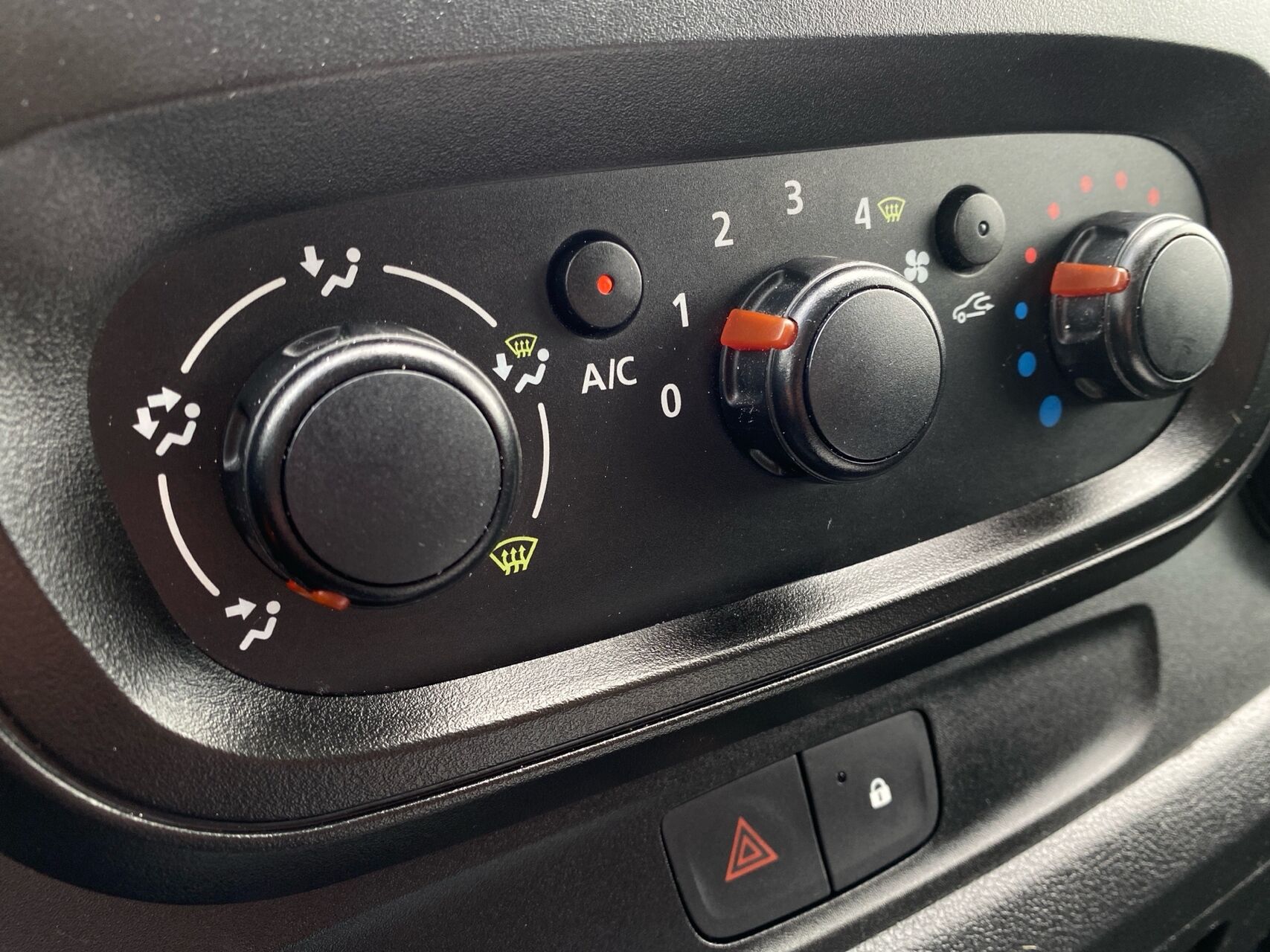 Billede af Opel Vivaro L2H1 1,6 CDTI Sportive Start/Stop 120HK Van 6g