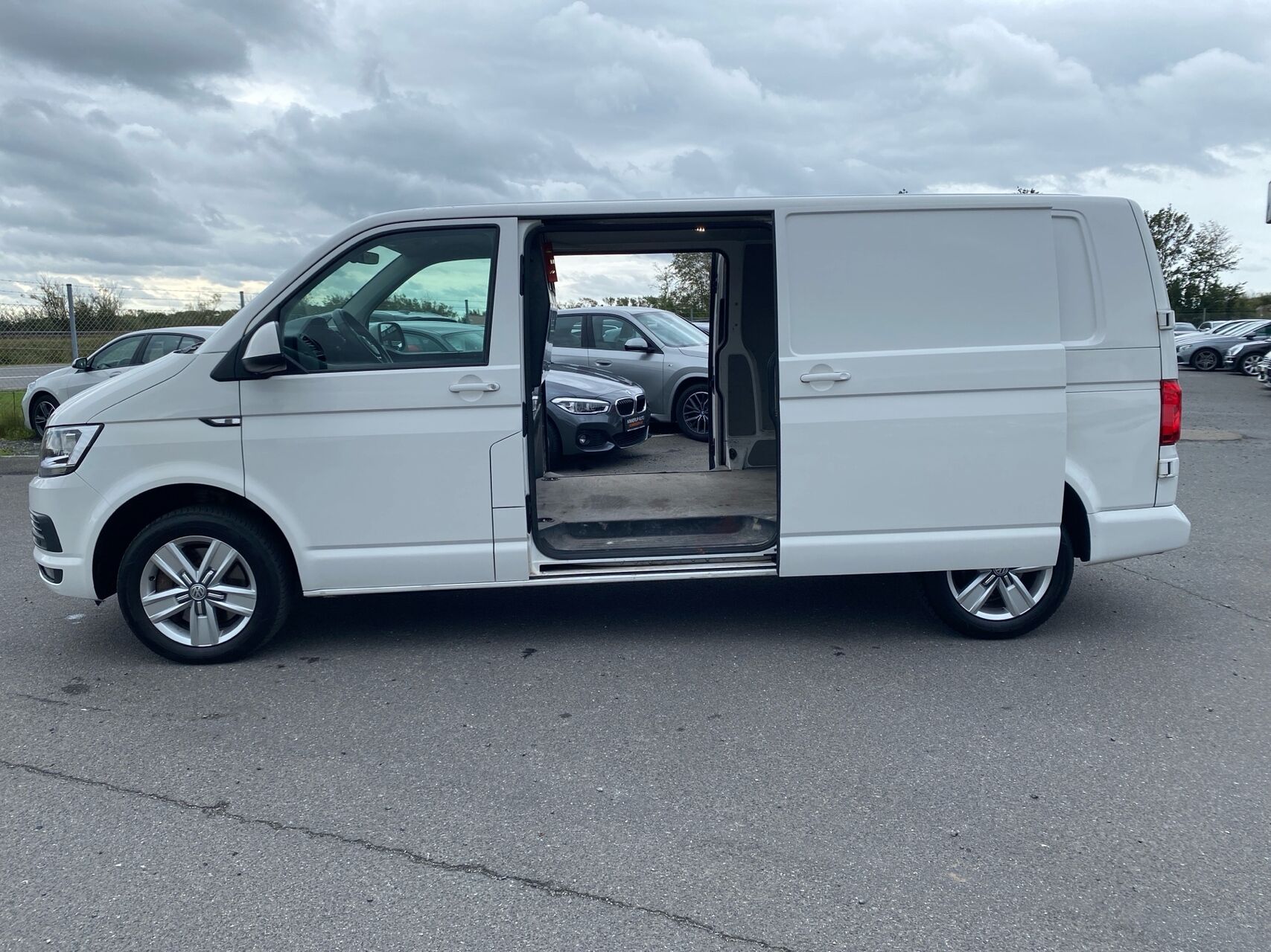 Billede af VW Transporter Lang 2,0 TDI DSG 204HK Van 7g Aut.