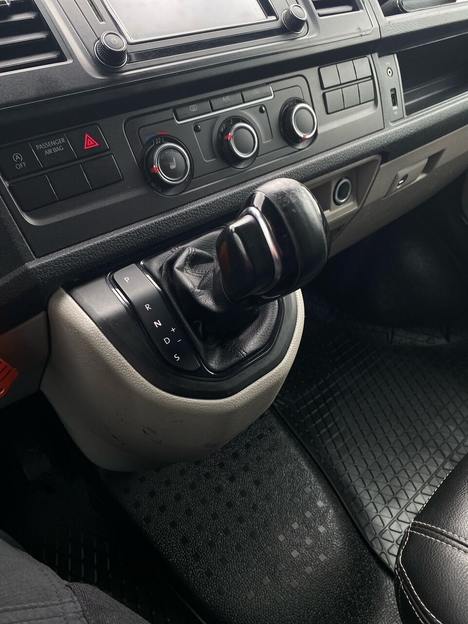 Billede af VW Transporter Lang 2,0 TDI DSG 204HK Van 7g Aut.