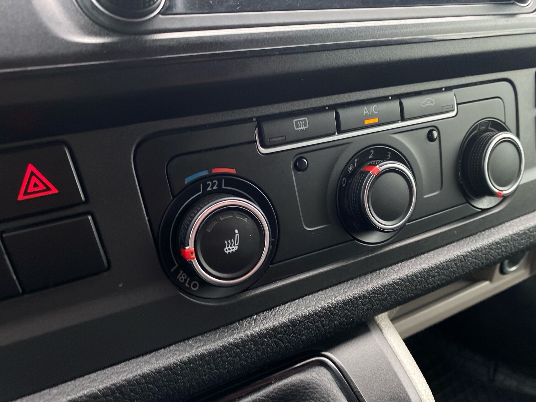 Billede af VW Transporter Lang 2,0 TDI DSG 204HK Van 7g Aut.
