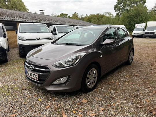 Hyundai i30 1,6 CRDi Life ISG 110HK 5d 6g