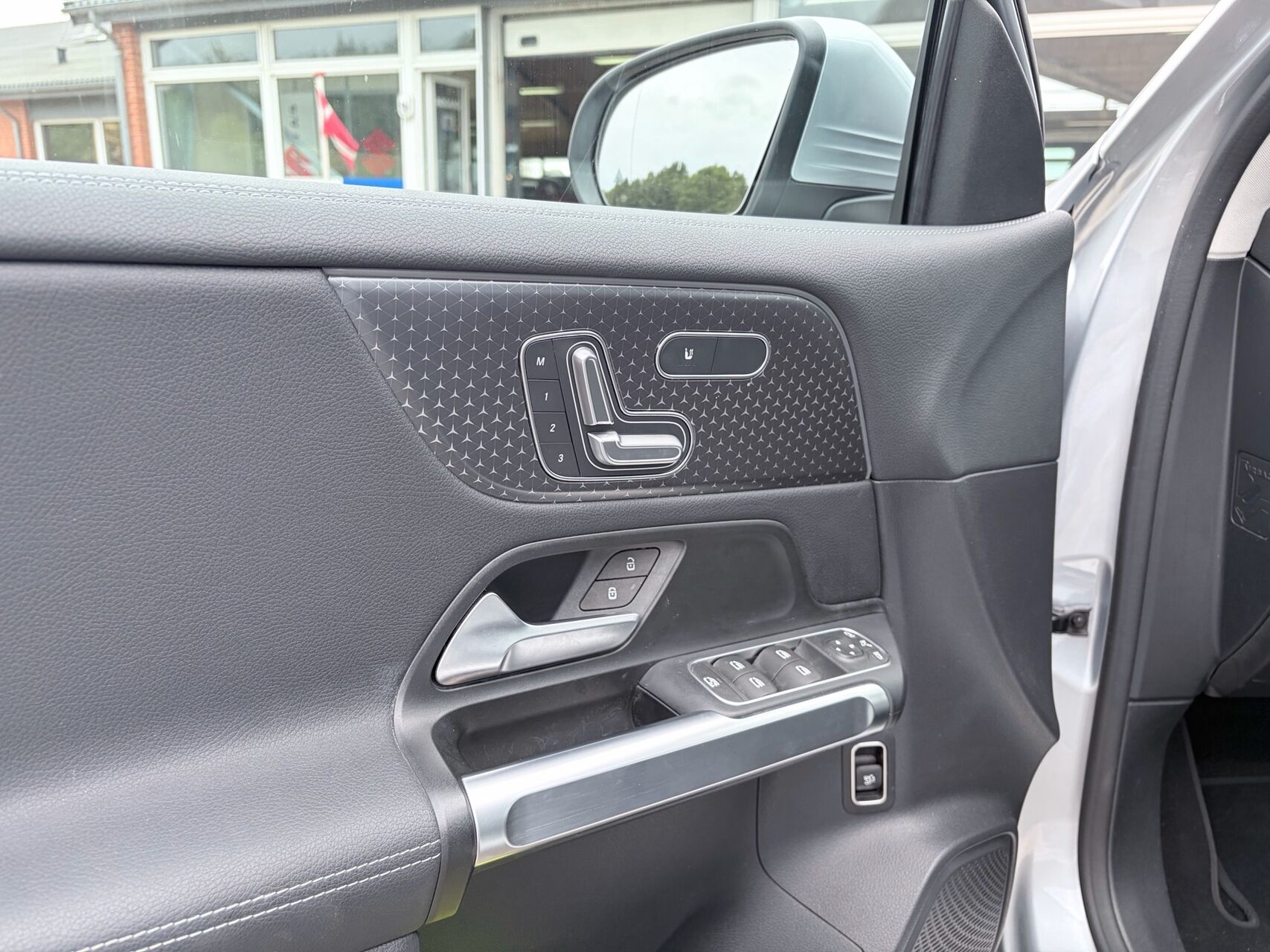 Billede af Mercedes-Benz EQB 300 EL 4Matic 228HK 5d Aut.