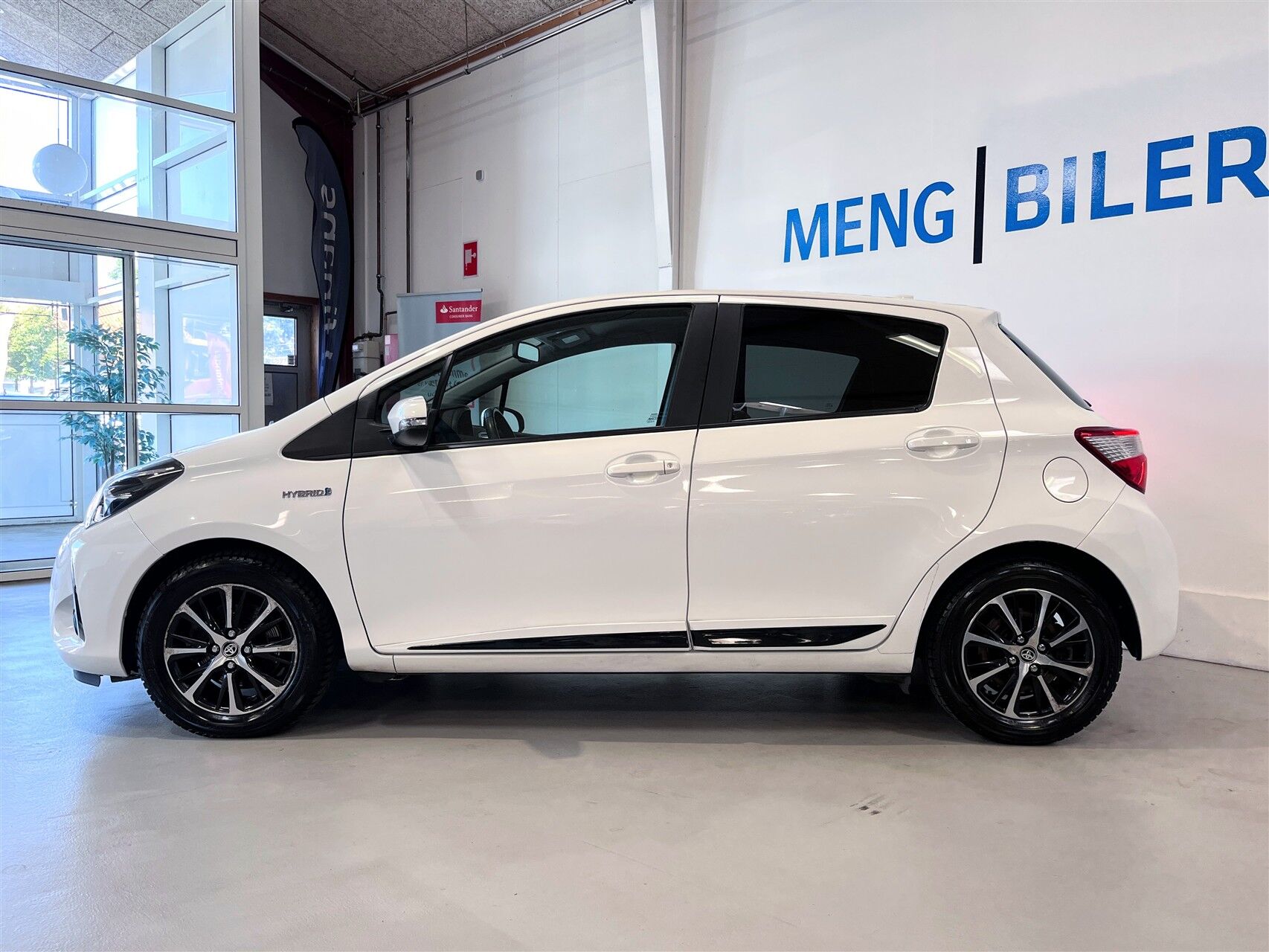 Billede af Toyota Yaris 1,5 Hybrid H3 Smartpakke E-CVT 100HK 5d Trinl. Gear