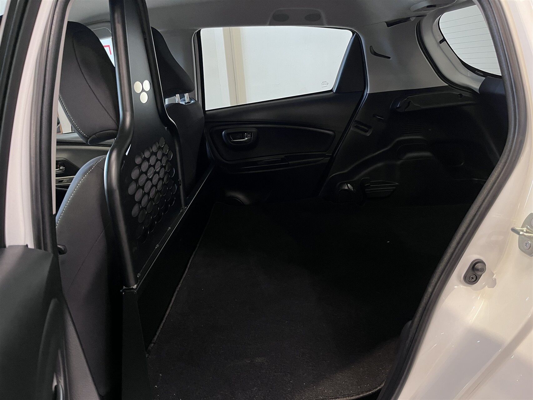 Billede af Toyota Yaris 1,5 Hybrid H3 Smartpakke E-CVT 100HK 5d Trinl. Gear