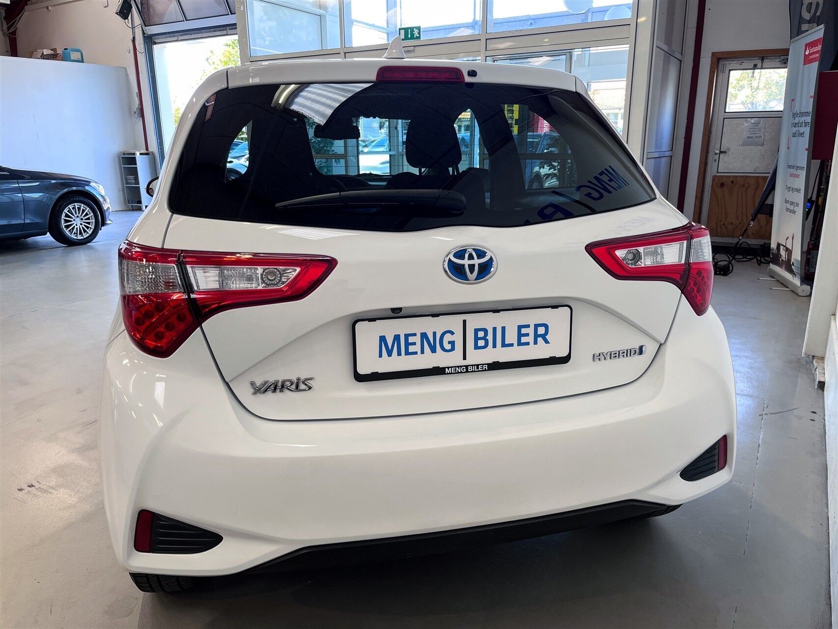 Billede af Toyota Yaris 1,5 Hybrid H3 Smartpakke E-CVT 100HK 5d Trinl. Gear