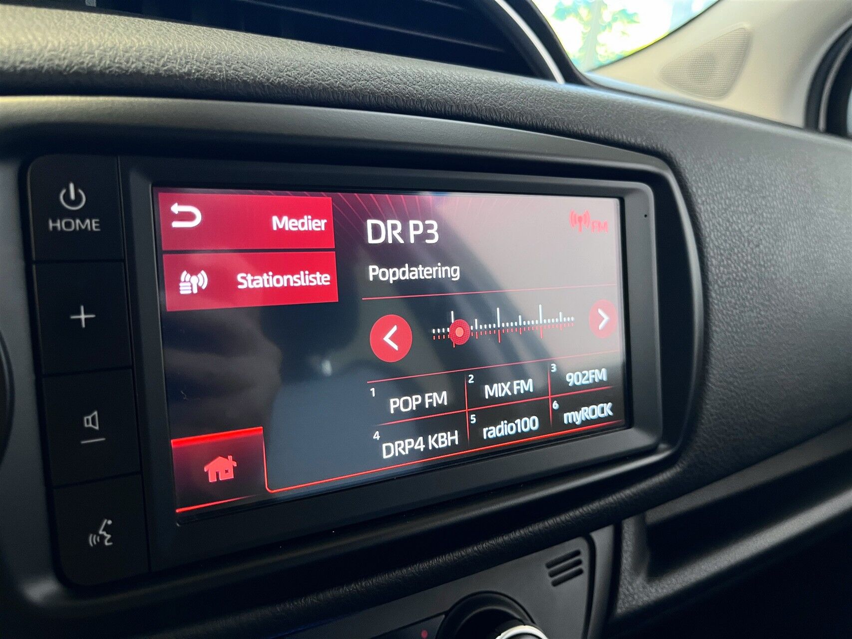 Billede af Toyota Yaris 1,5 Hybrid H3 Smartpakke E-CVT 100HK 5d Trinl. Gear