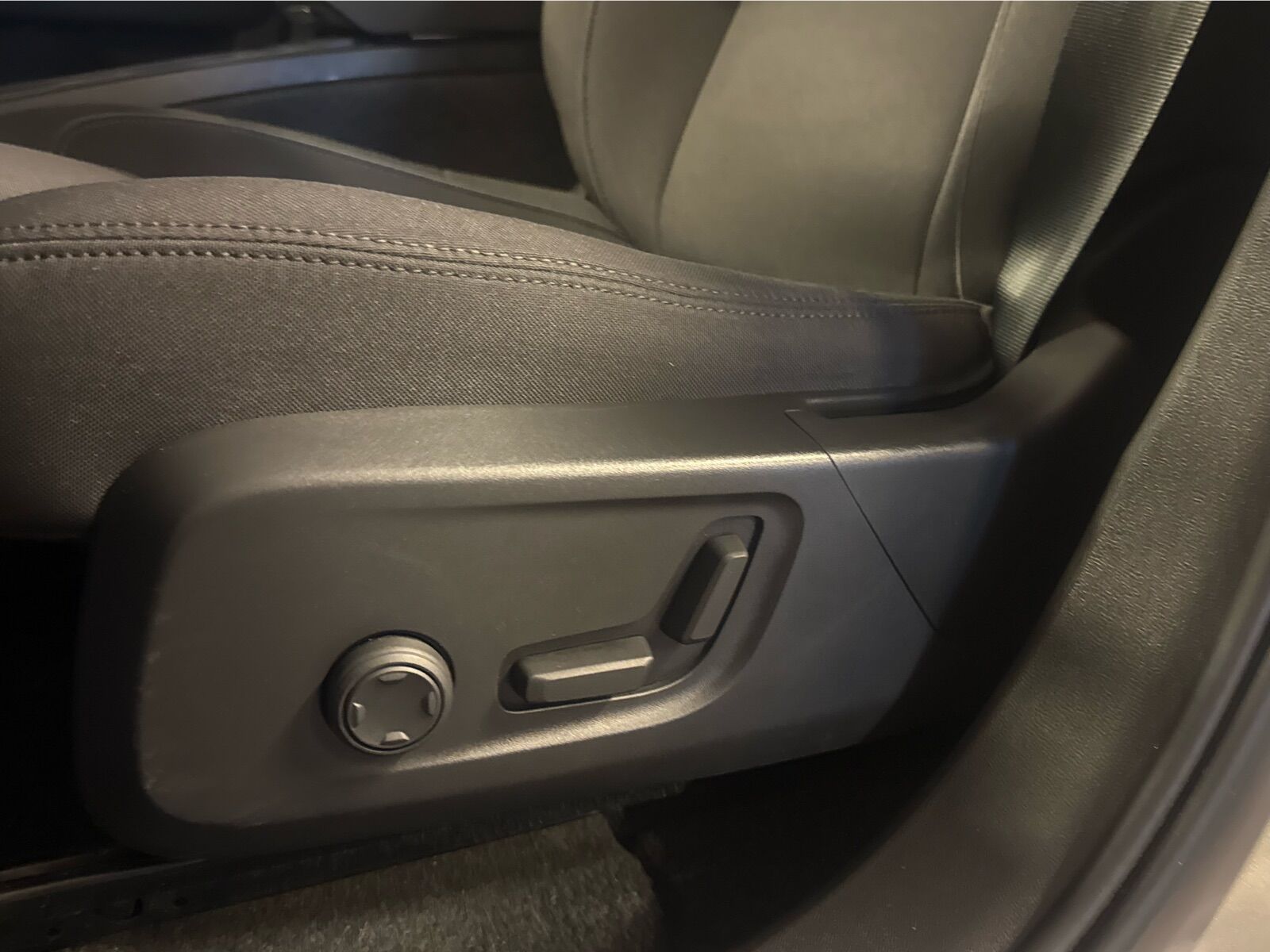 Billede af Volvo XC40 Recharge Extended Range Ultimate 252HK 5d Aut.