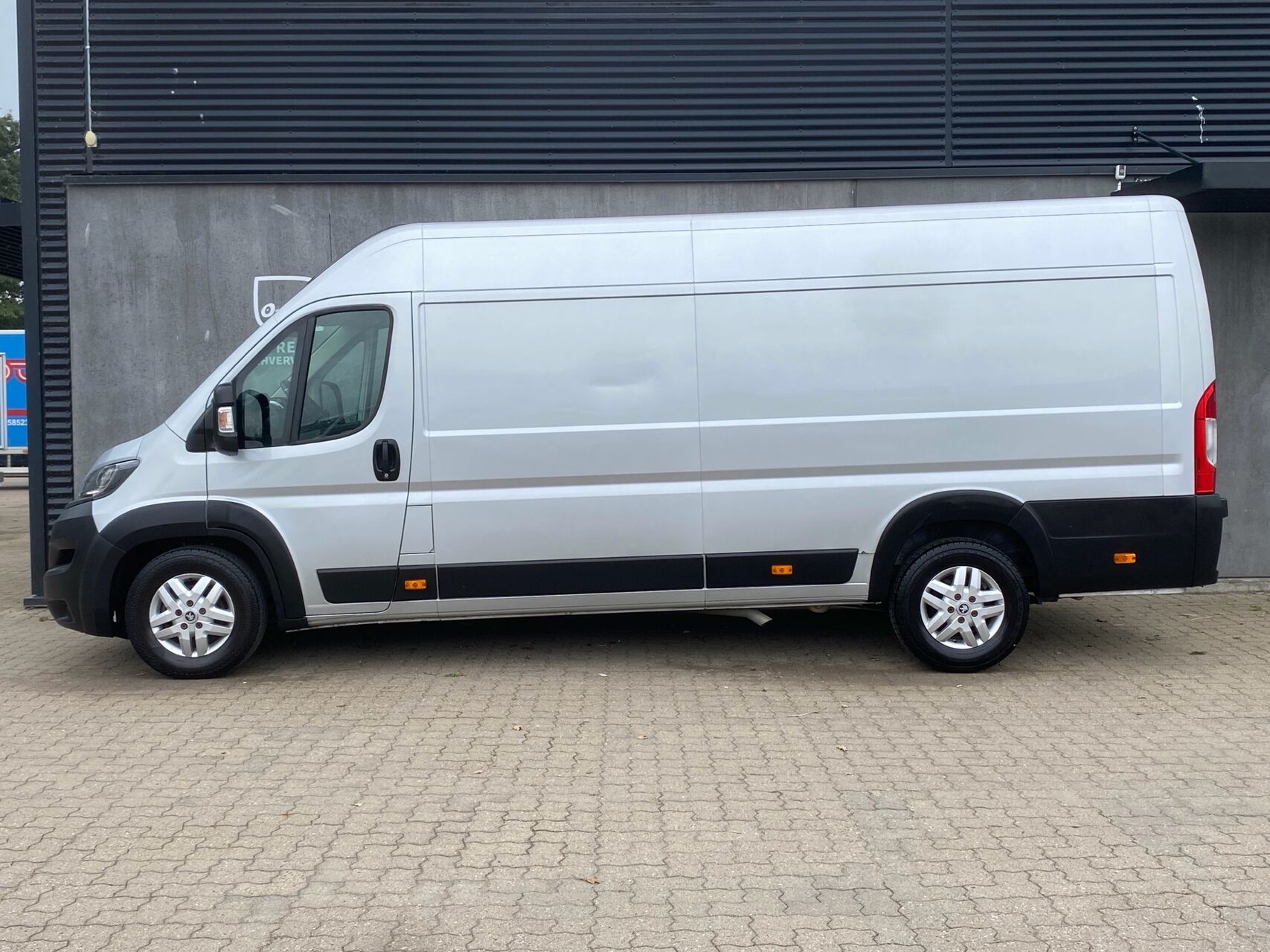 Billede af Peugeot Boxer 435 L4H2 2,0 BlueHDi Ultimate Pro 163HK Van 6g