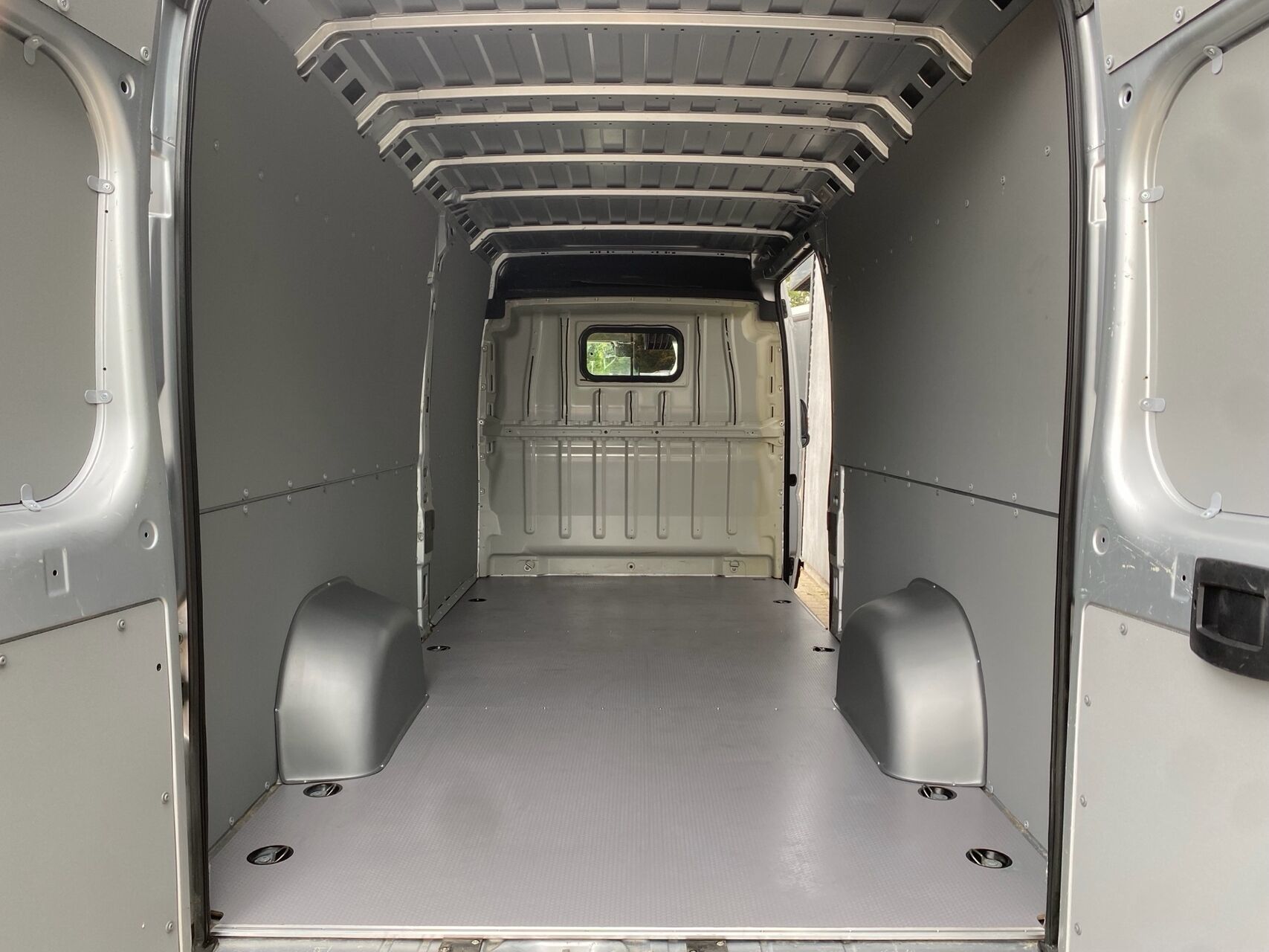 Billede af Peugeot Boxer 435 L4H2 2,0 BlueHDi Ultimate Pro 163HK Van 6g