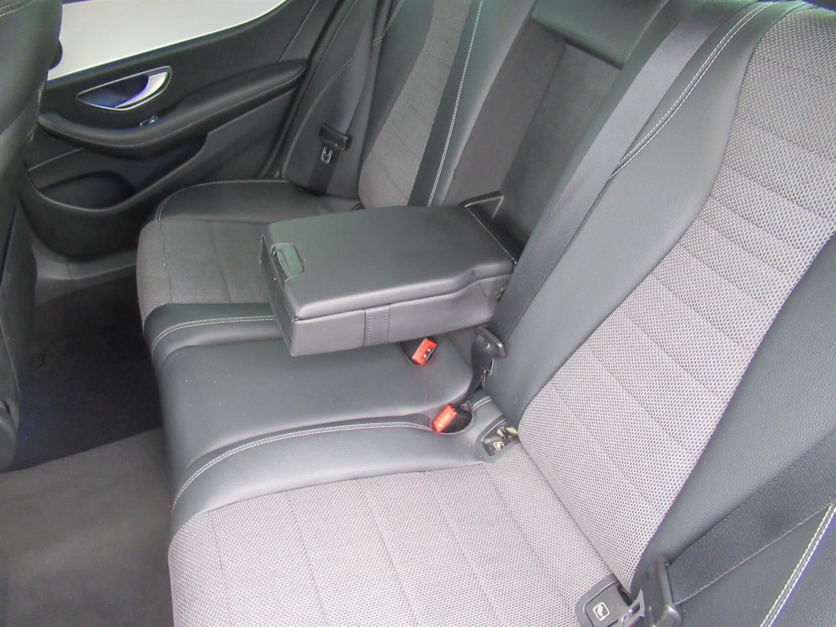 Billede af Mercedes-Benz E300 de 2,0 Plugin-hybrid 9G-Tronic 306HK 9g Aut.