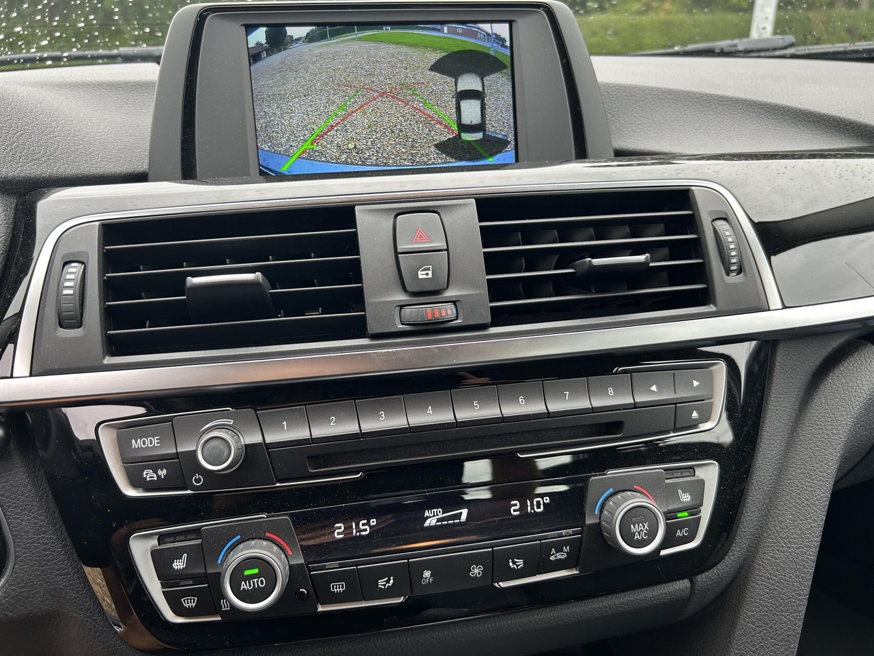 Billede af BMW 320d 2,0 D Connected 190HK 8g Aut.