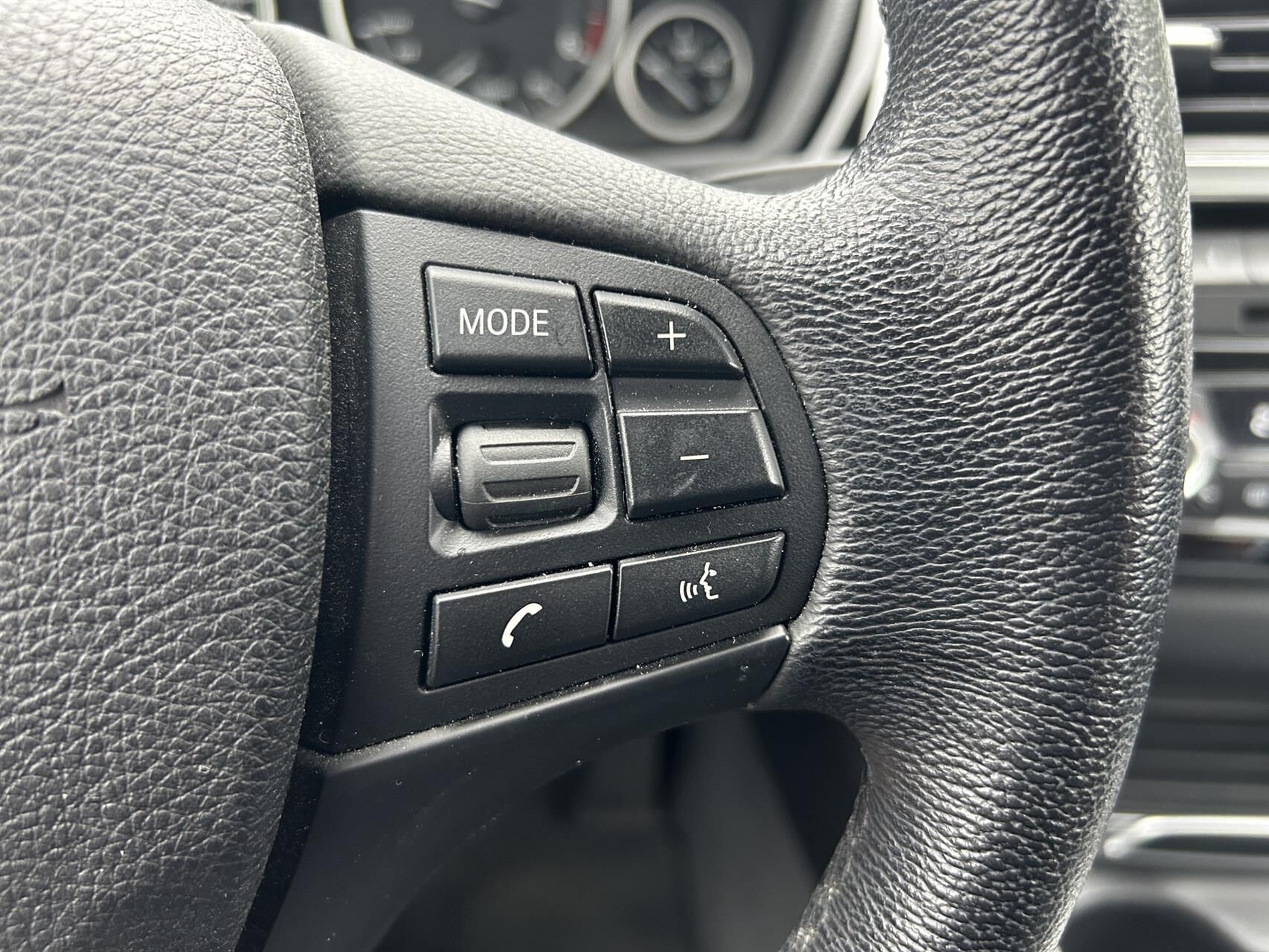 Billede af BMW 320d 2,0 D Connected 190HK 8g Aut.