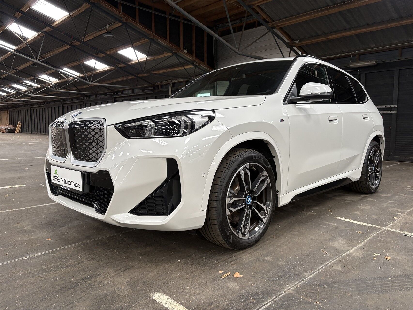 Billede af BMW iX1 xDrive30 EL M-Sport 4x4 313HK 5d Aut.