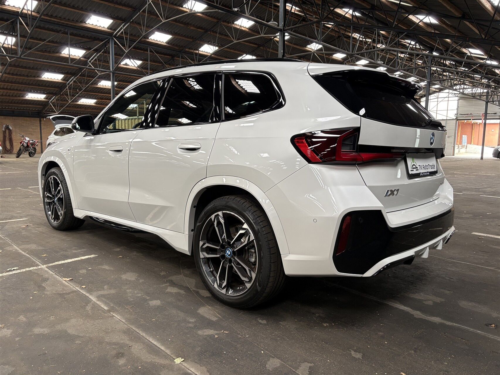 Billede af BMW iX1 xDrive30 EL M-Sport 4x4 313HK 5d Aut.