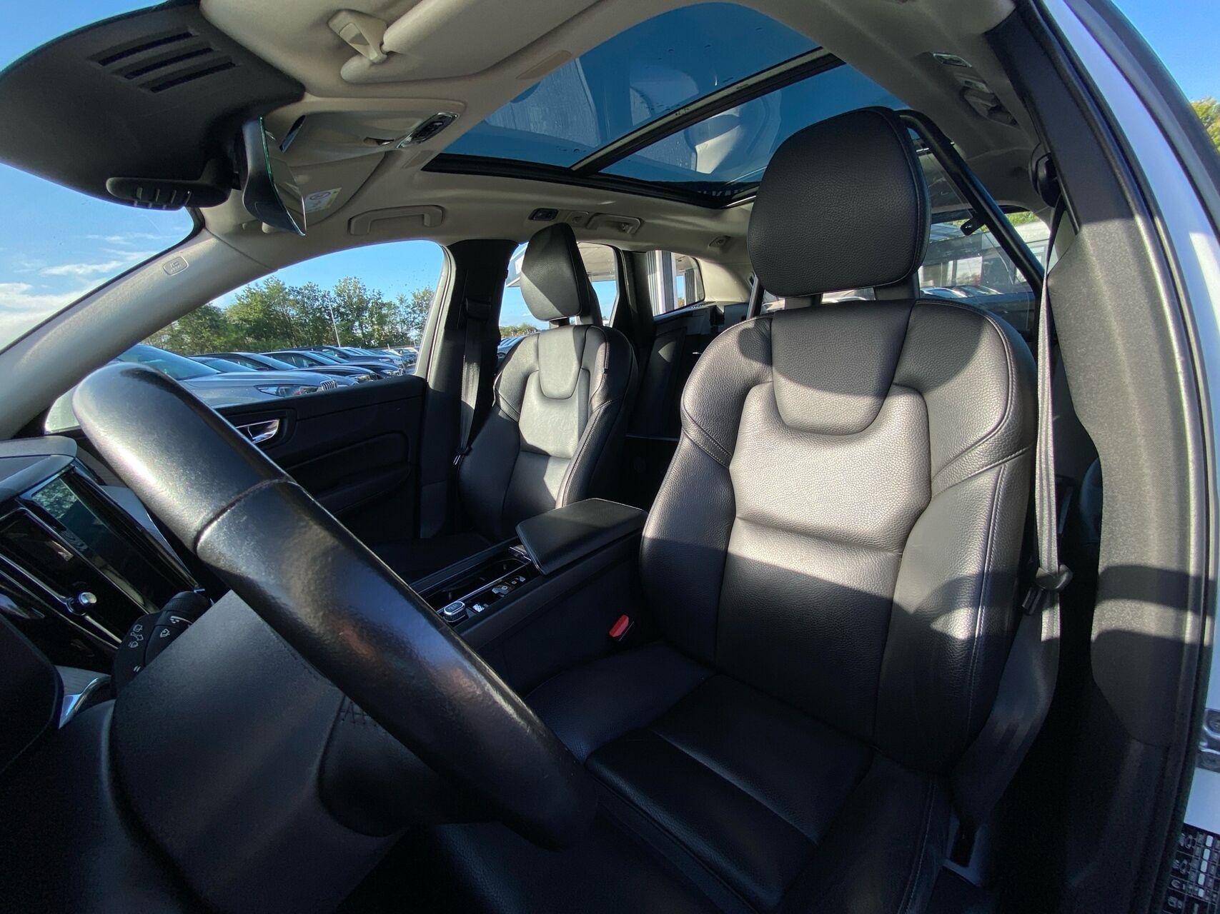 Billede af Volvo XC60 2,0 D4 Momentum AWD 190HK 5d 8g Aut.