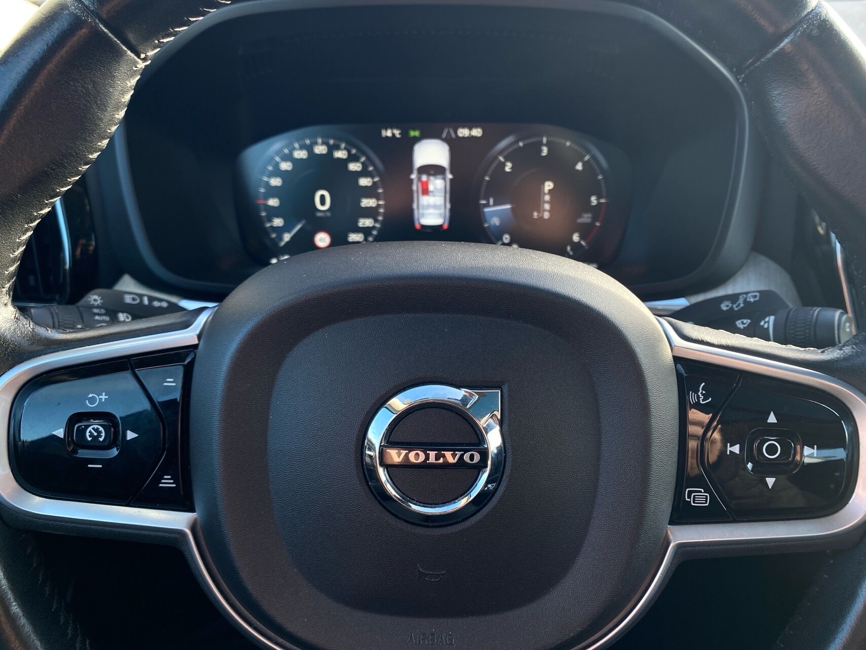 Billede af Volvo XC60 2,0 D4 Momentum AWD 190HK 5d 8g Aut.