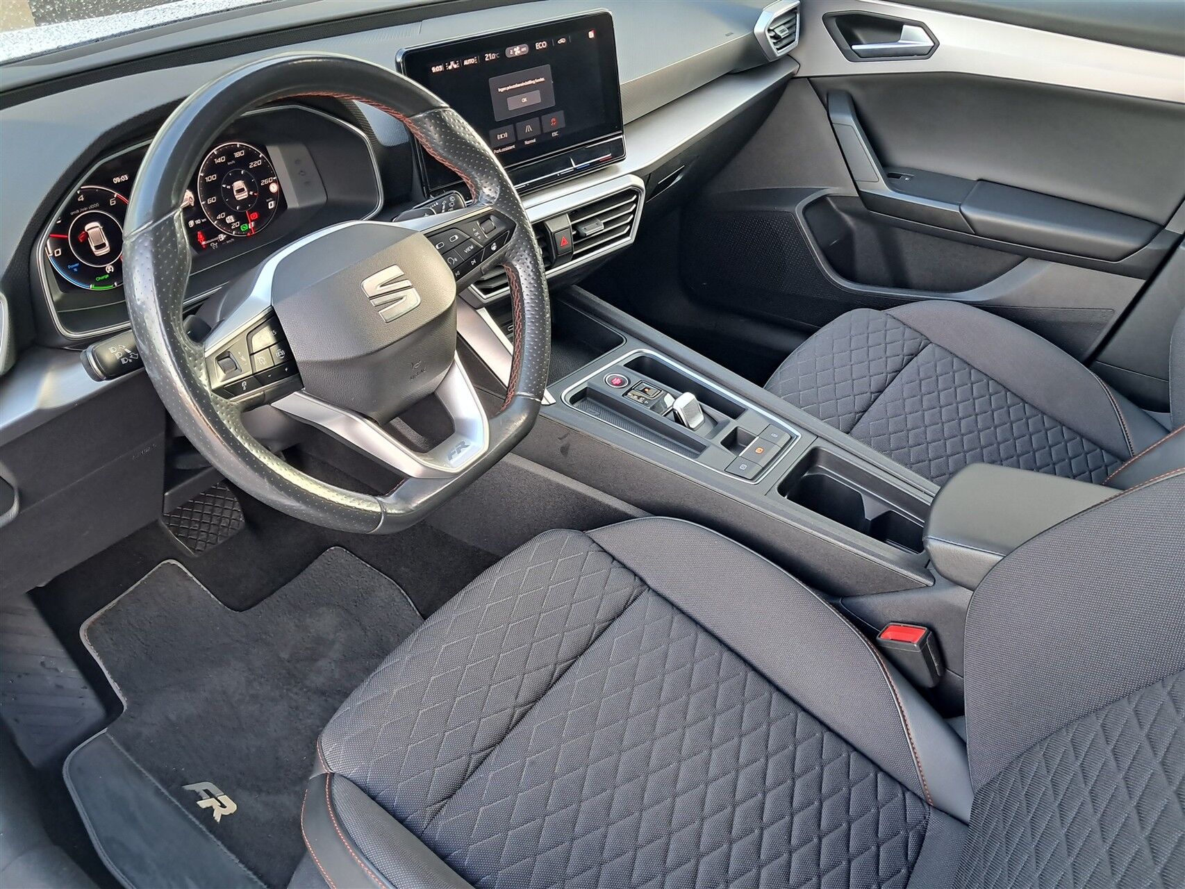 Billede af Seat Leon Sportstourer 1,4 e-Hybrid FR DSG 204HK Stc 6g Aut.