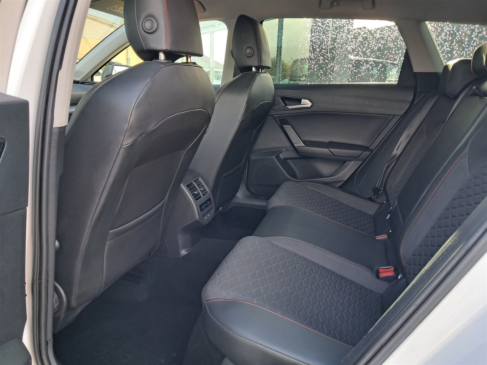 Billede af Seat Leon Sportstourer 1,4 e-Hybrid FR DSG 204HK Stc 6g Aut.