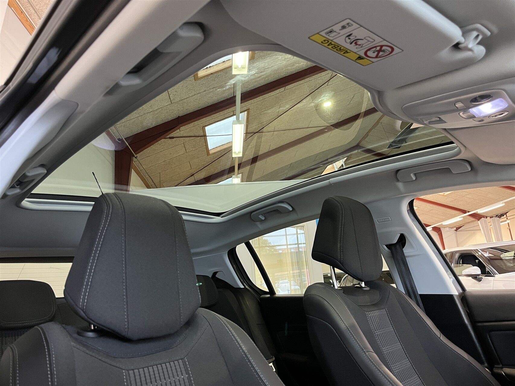 Billede af Peugeot 308 1,2 e-THP Selection Sky 130HK 5d