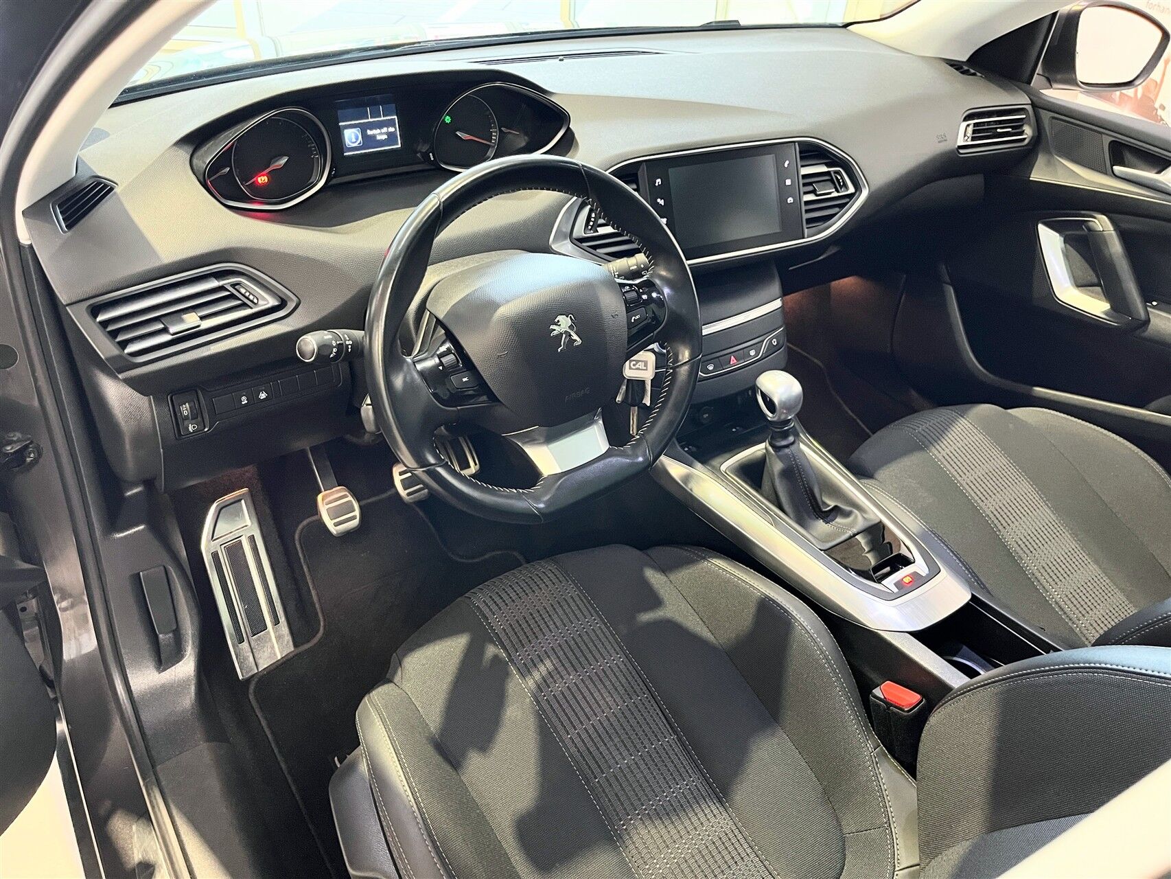 Billede af Peugeot 308 1,2 e-THP Selection Sky 130HK 5d