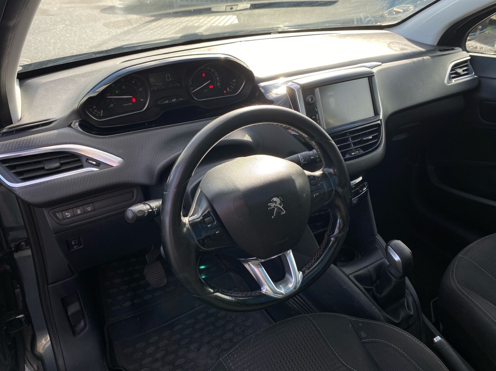Billede af Peugeot 208 1,6 BlueHDi Desire Sky 100HK 5d