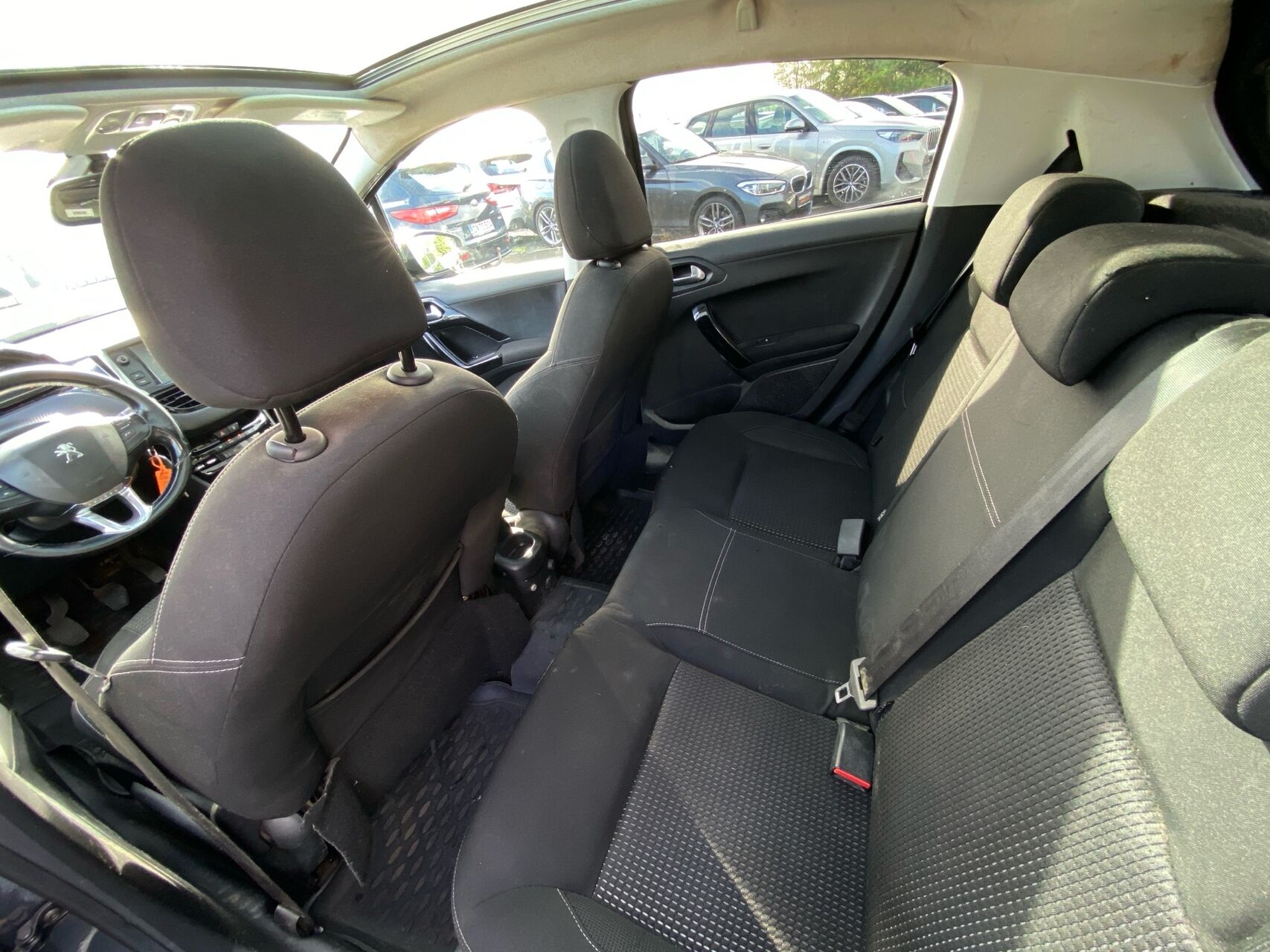 Billede af Peugeot 208 1,6 BlueHDi Desire Sky 100HK 5d