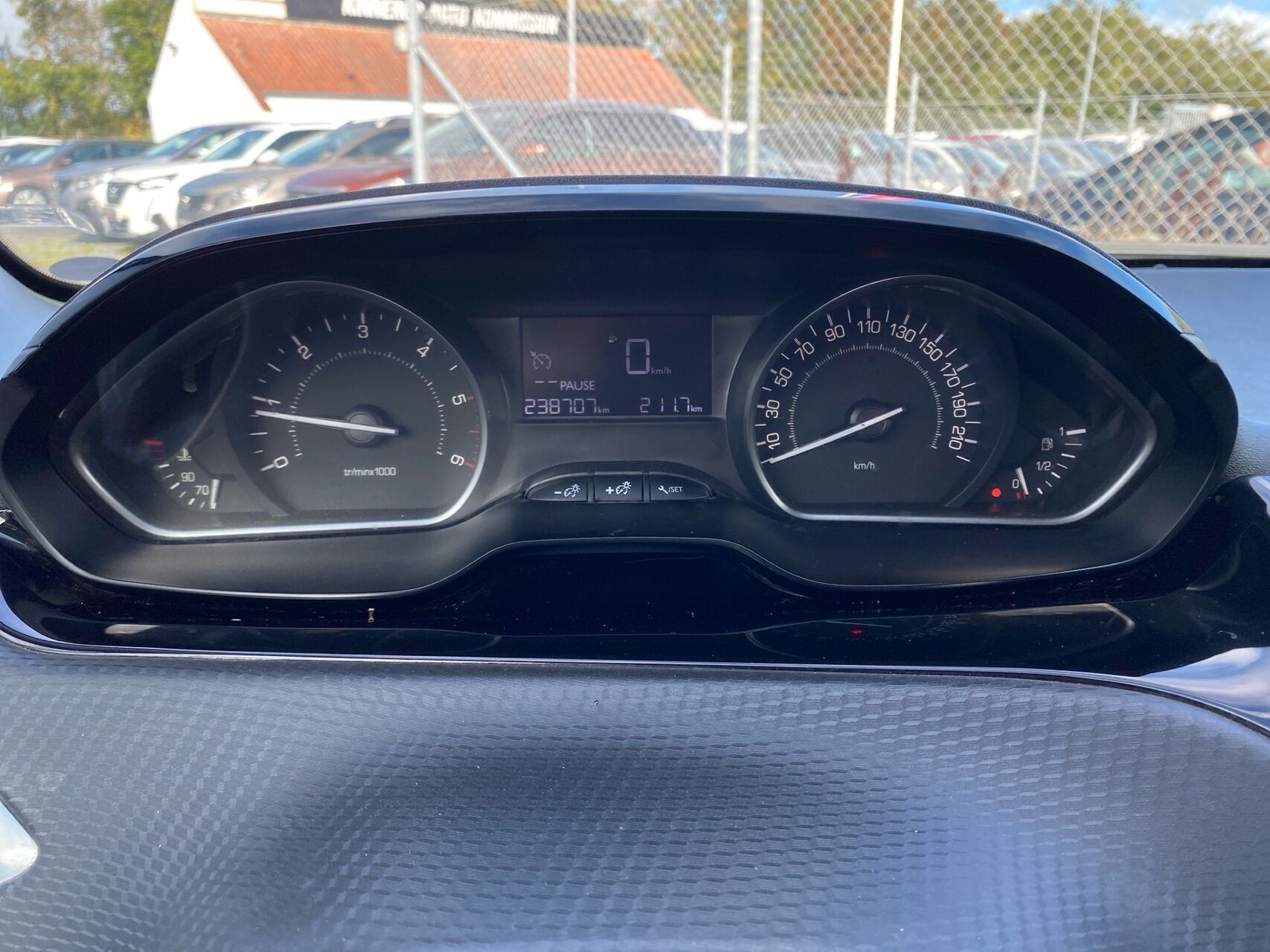 Billede af Peugeot 208 1,6 BlueHDi Desire Sky 100HK 5d