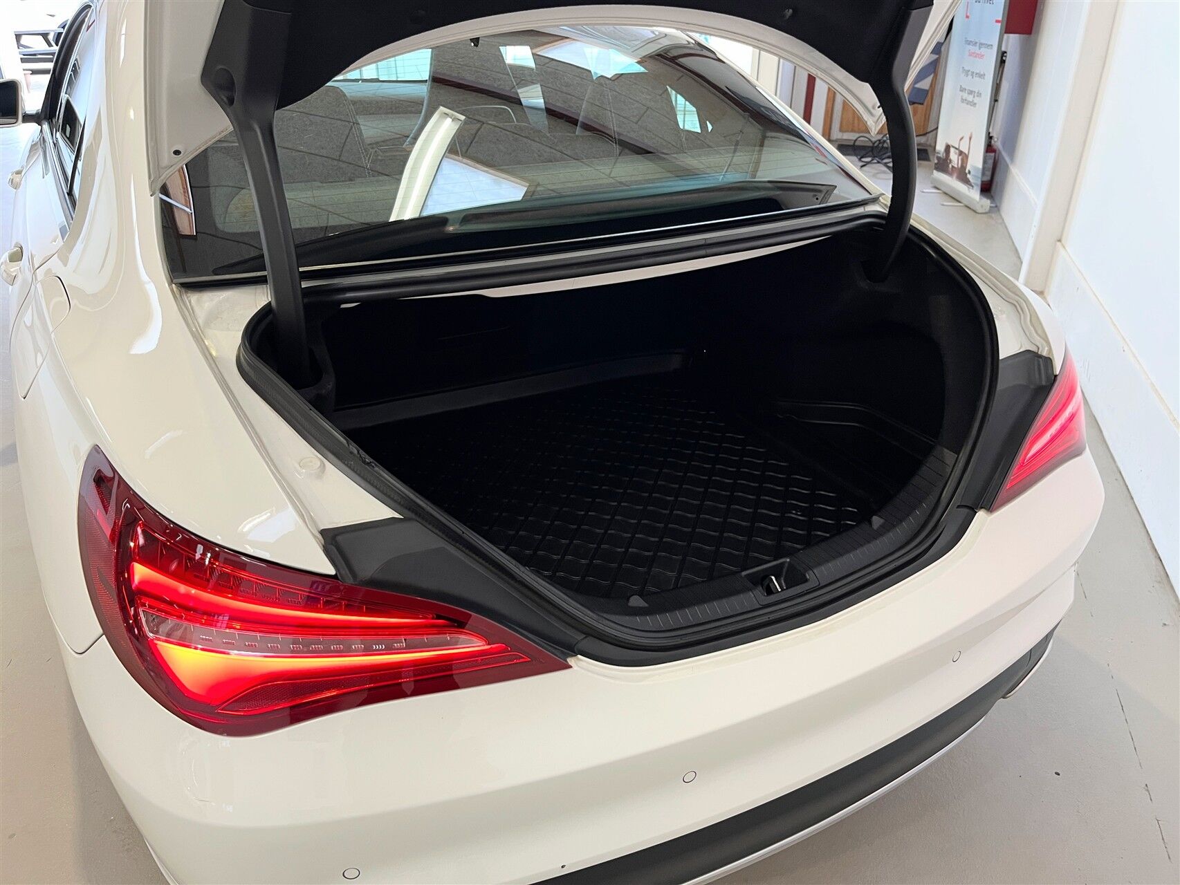 Billede af Mercedes-Benz CLA220 d 2,1 D Progressive 7G-DCT 177HK 4d 7g Aut.