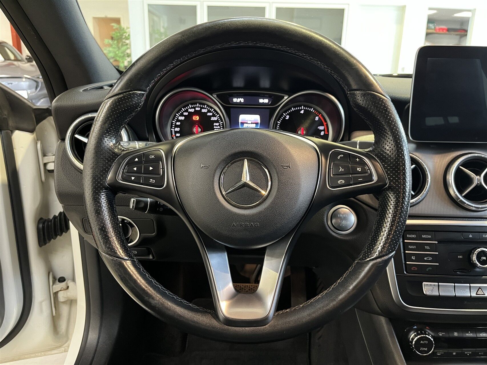 Billede af Mercedes-Benz CLA220 d 2,1 D Progressive 7G-DCT 177HK 4d 7g Aut.
