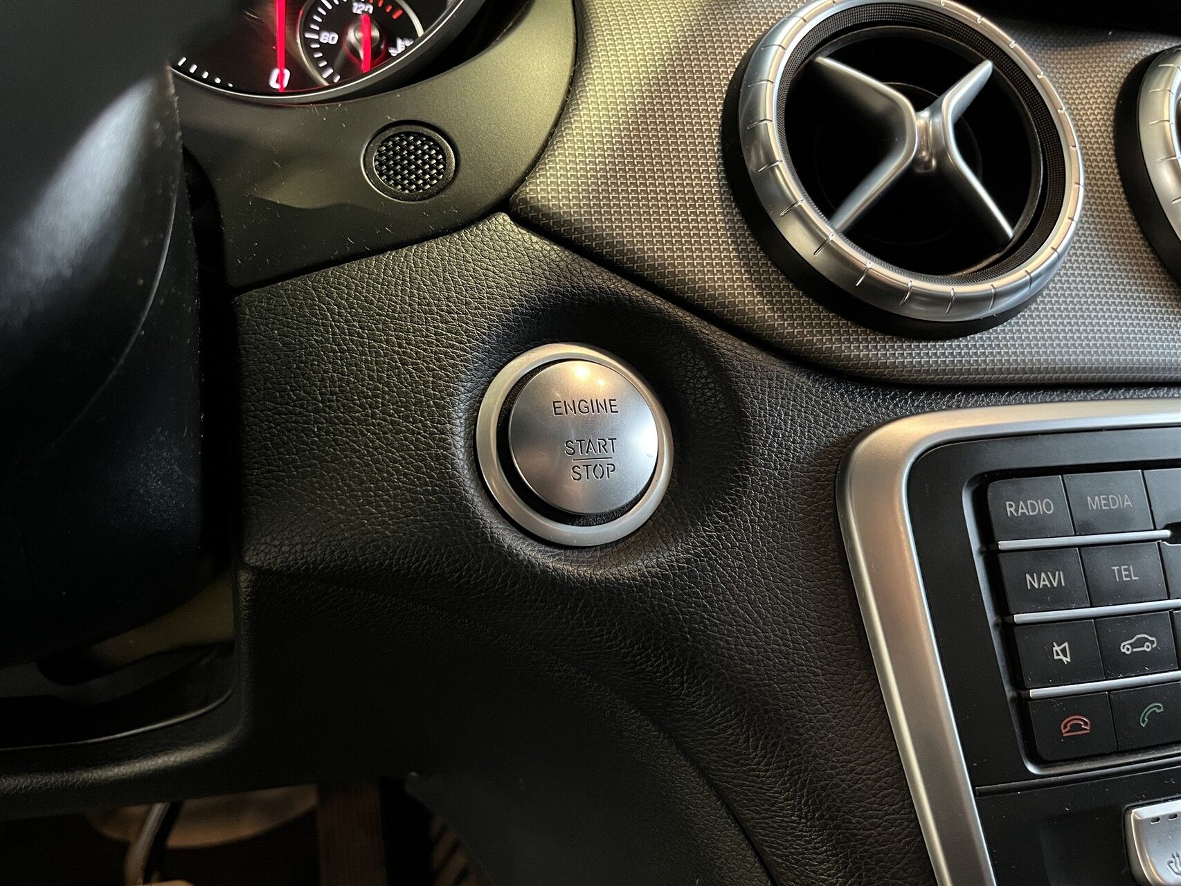 Billede af Mercedes-Benz CLA220 d 2,1 D Progressive 7G-DCT 177HK 4d 7g Aut.