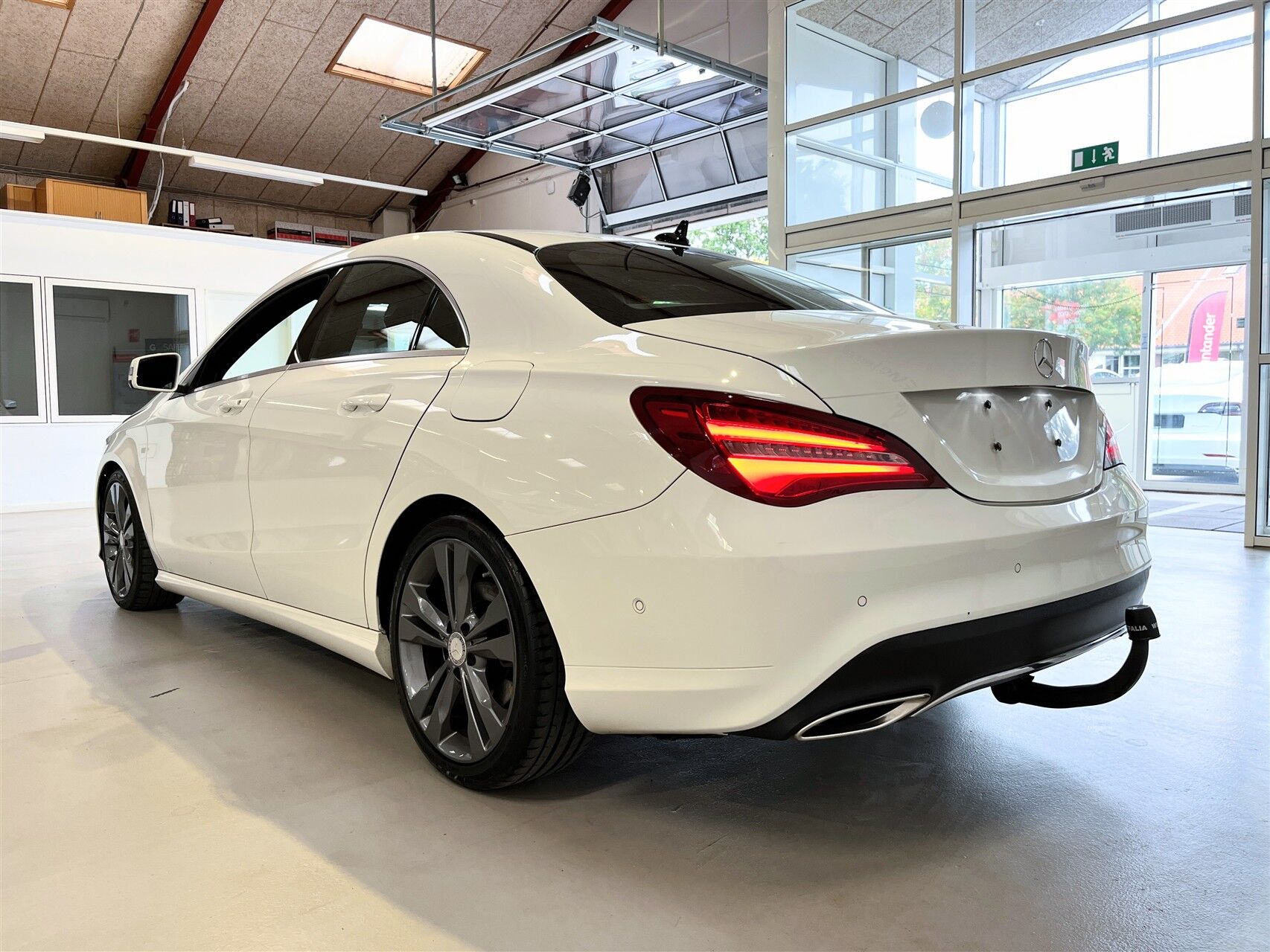 Billede af Mercedes-Benz CLA220 d 2,1 D Progressive 7G-DCT 177HK 4d 7g Aut.