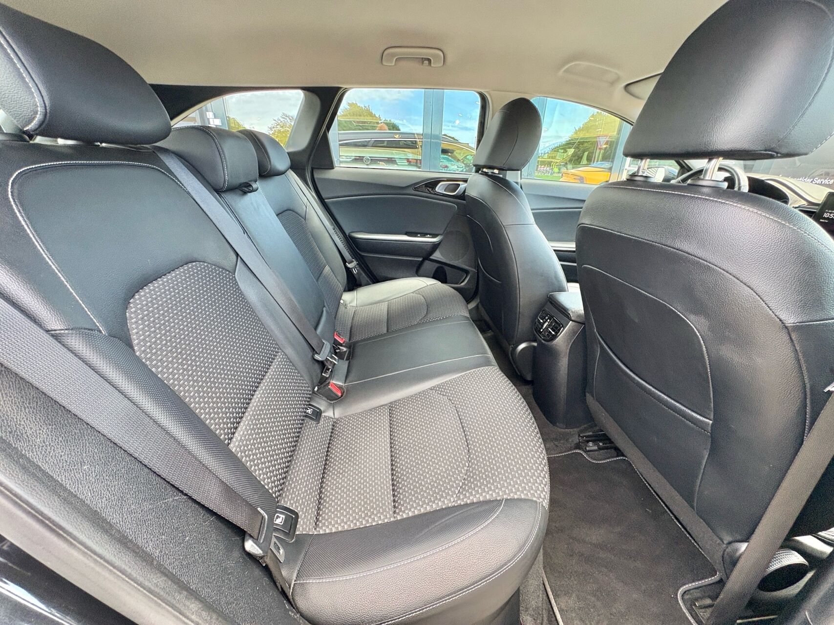 Billede af Kia Ceed SW 1,6 GDI PHEV  Plugin-hybrid Upgrade m/Plus DCT 141HK Stc 6g Aut.